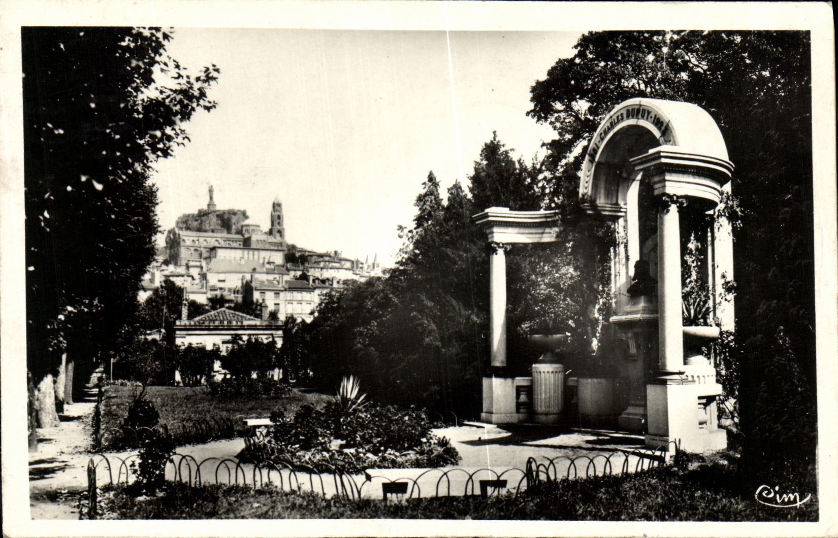 VINTAGE POSTCARD Puy In Velay the Public garden