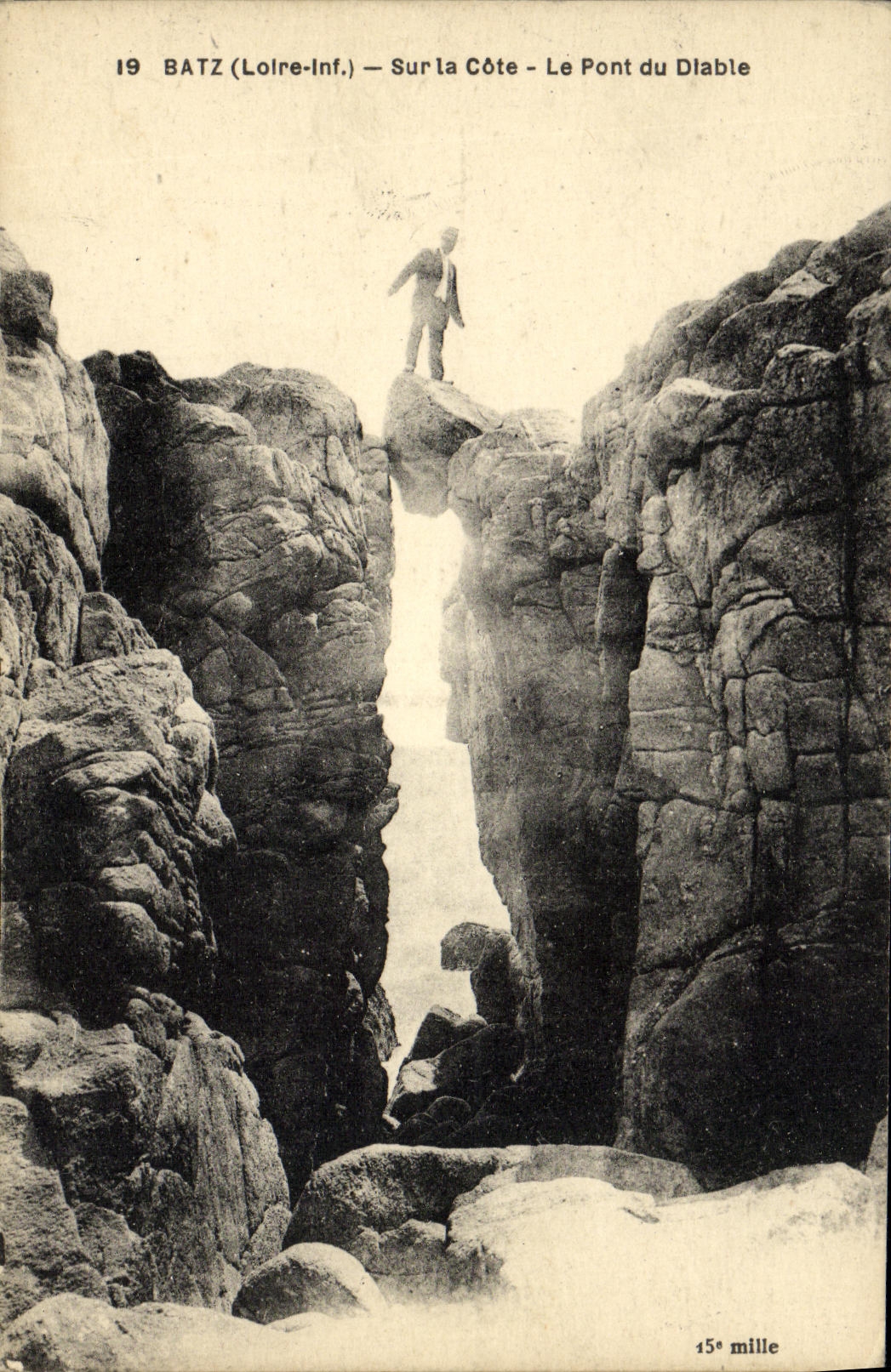 VINTAGE POSTCARD Batz On the Dimension the Bridge Of Dtable