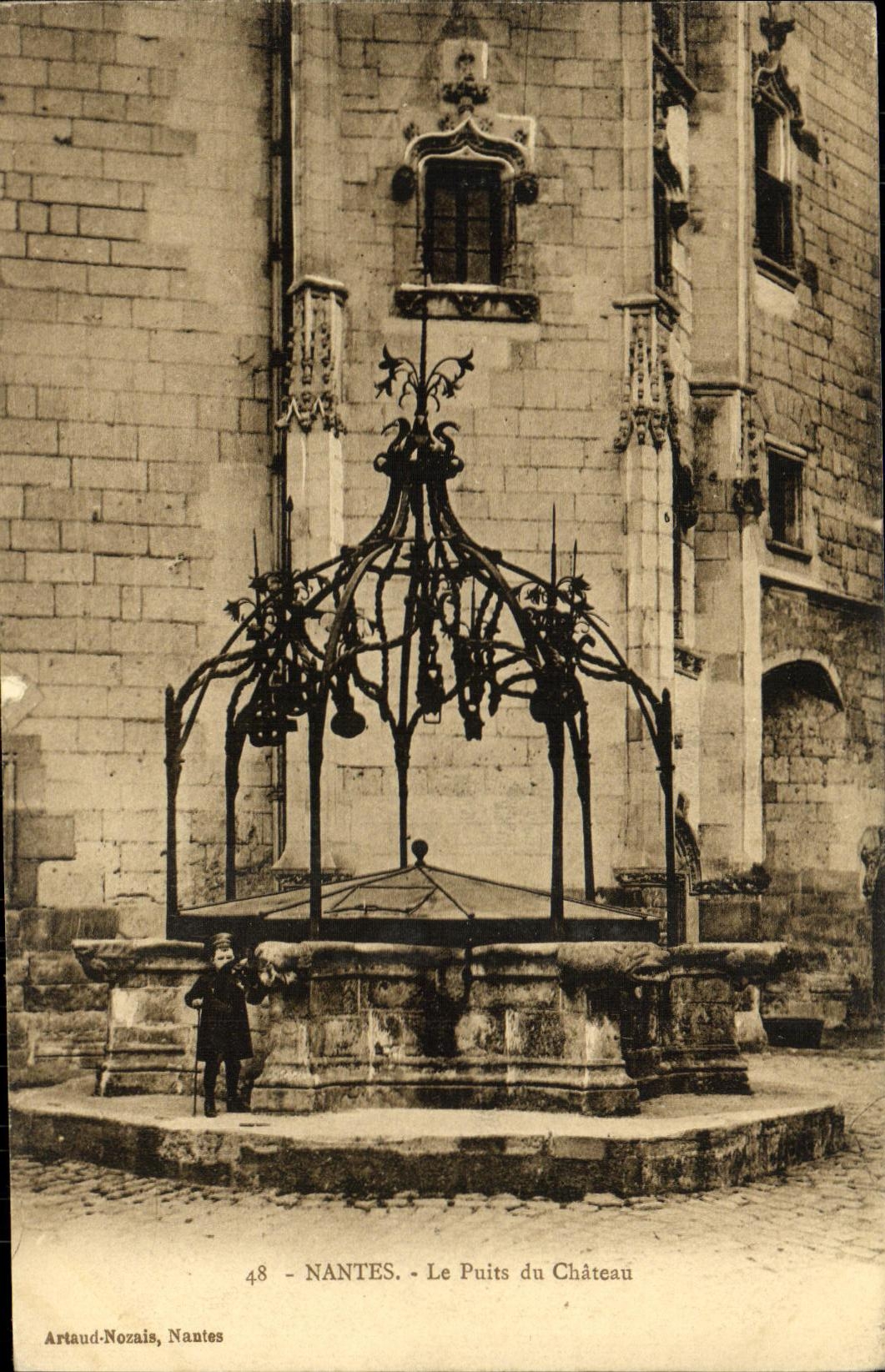 VINTAGE POSTCARD Nantes the Well of the Castle