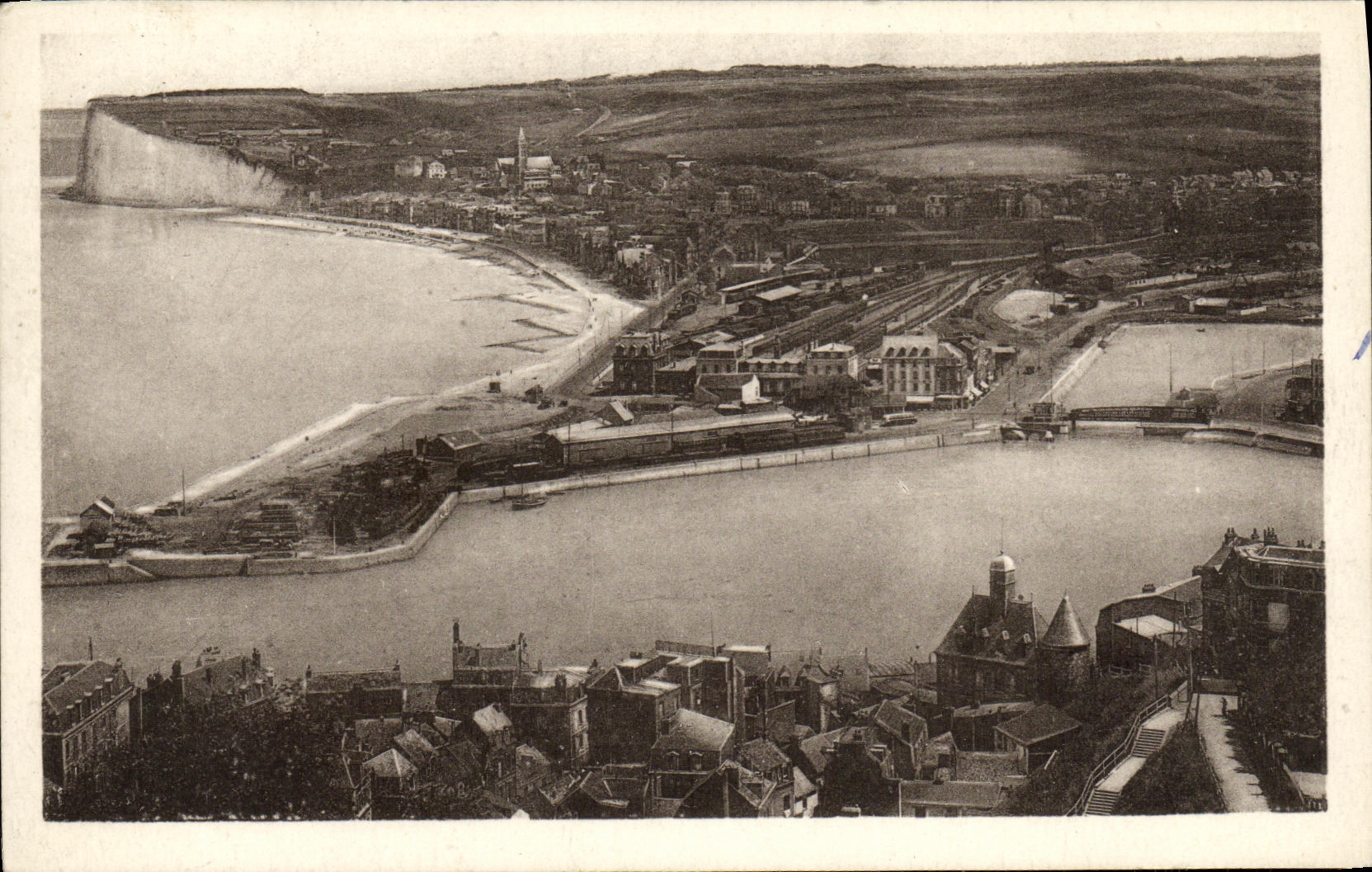 VINTAGE POSTCARD Treport View On Seas