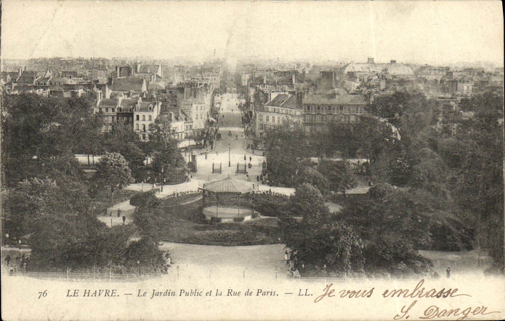 POSTAL Le Havre de la VENDIMIA el jardin público y la calle de Paris