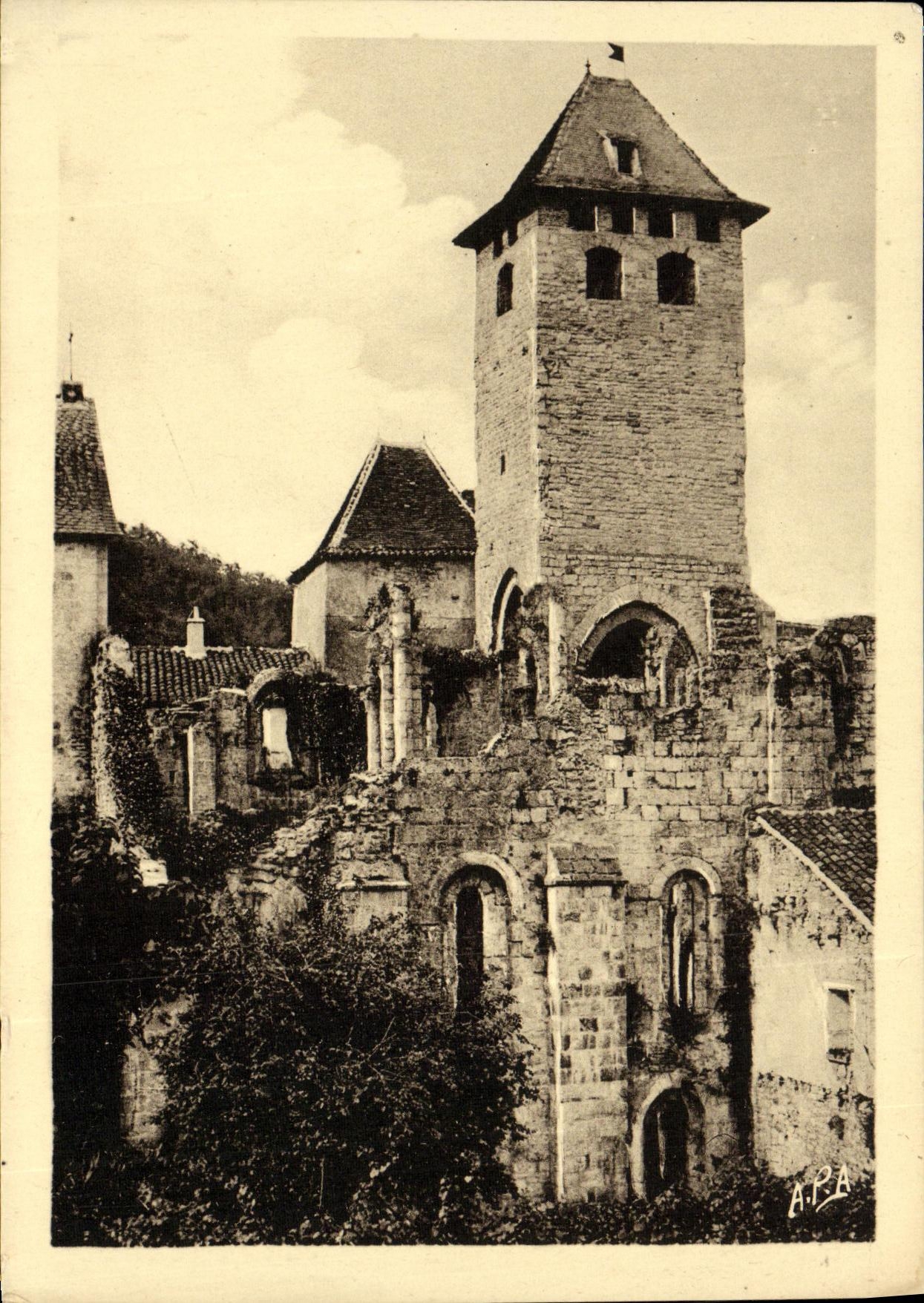 VINTAGE POSTCARD Marcilhac Bell tower and ruins of L abbey church