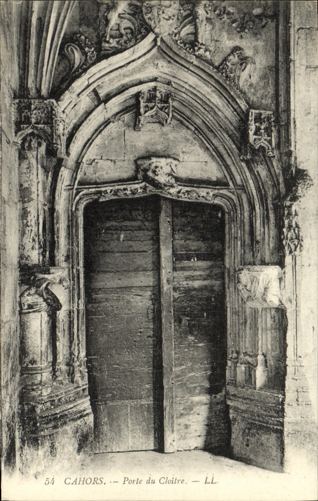 VINTAGE POSTCARD Cahors Carries Cloister