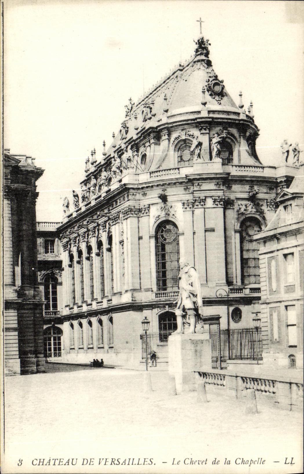 CPA Versailles Chateau Le Chevet de la Chapelle