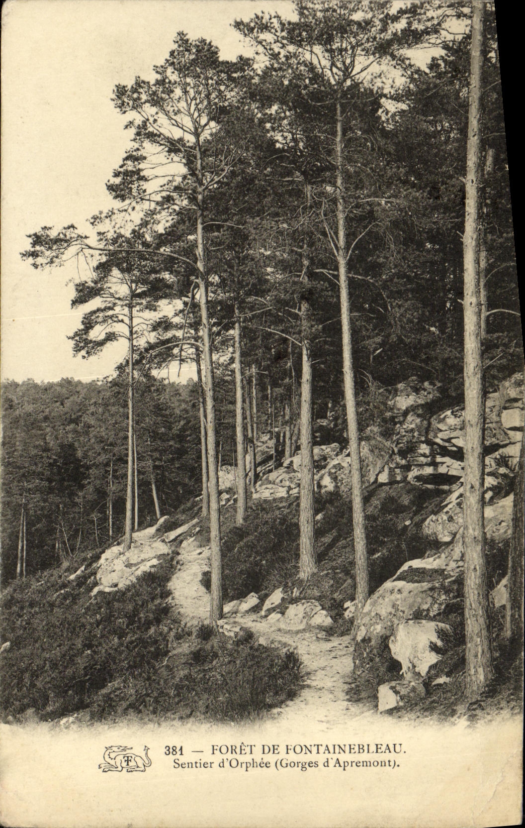 CPA Fontainebleau Foret Sentier d Orphee Gorges d Apremont