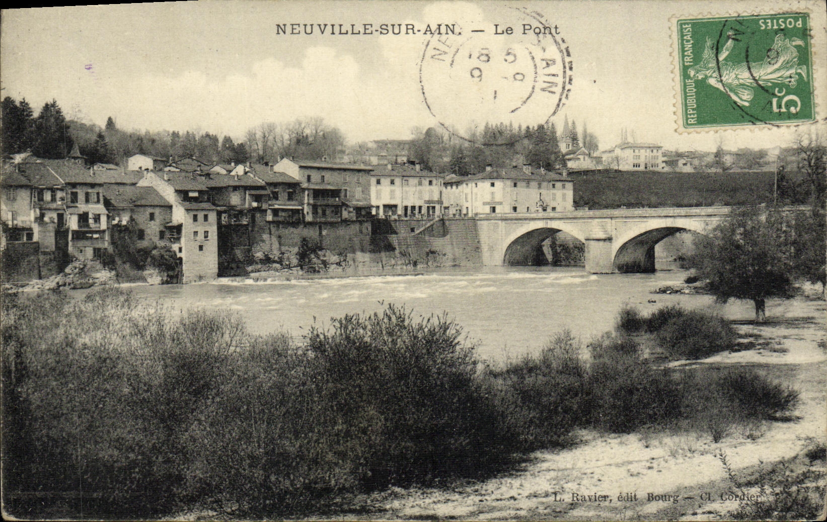 VINTAGE POSTCARD Neuville On Ain the Bridge