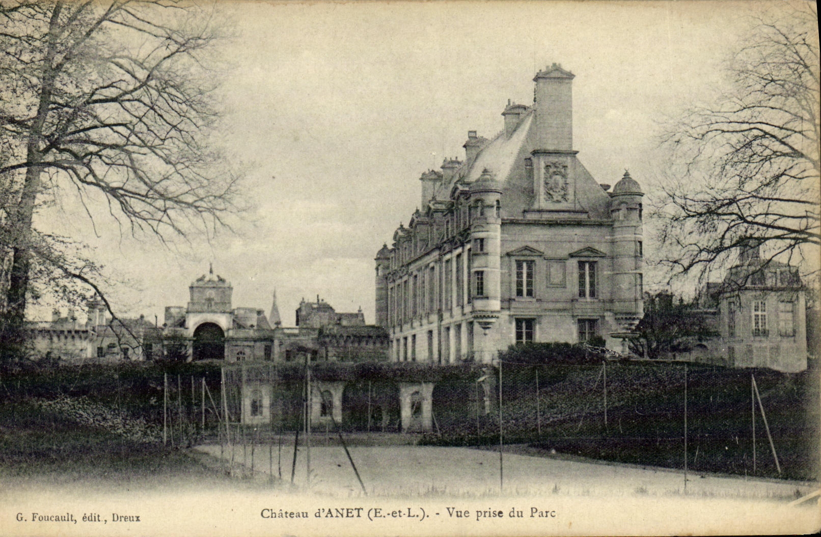 CPA Anet Chateau Vue Prise du parc