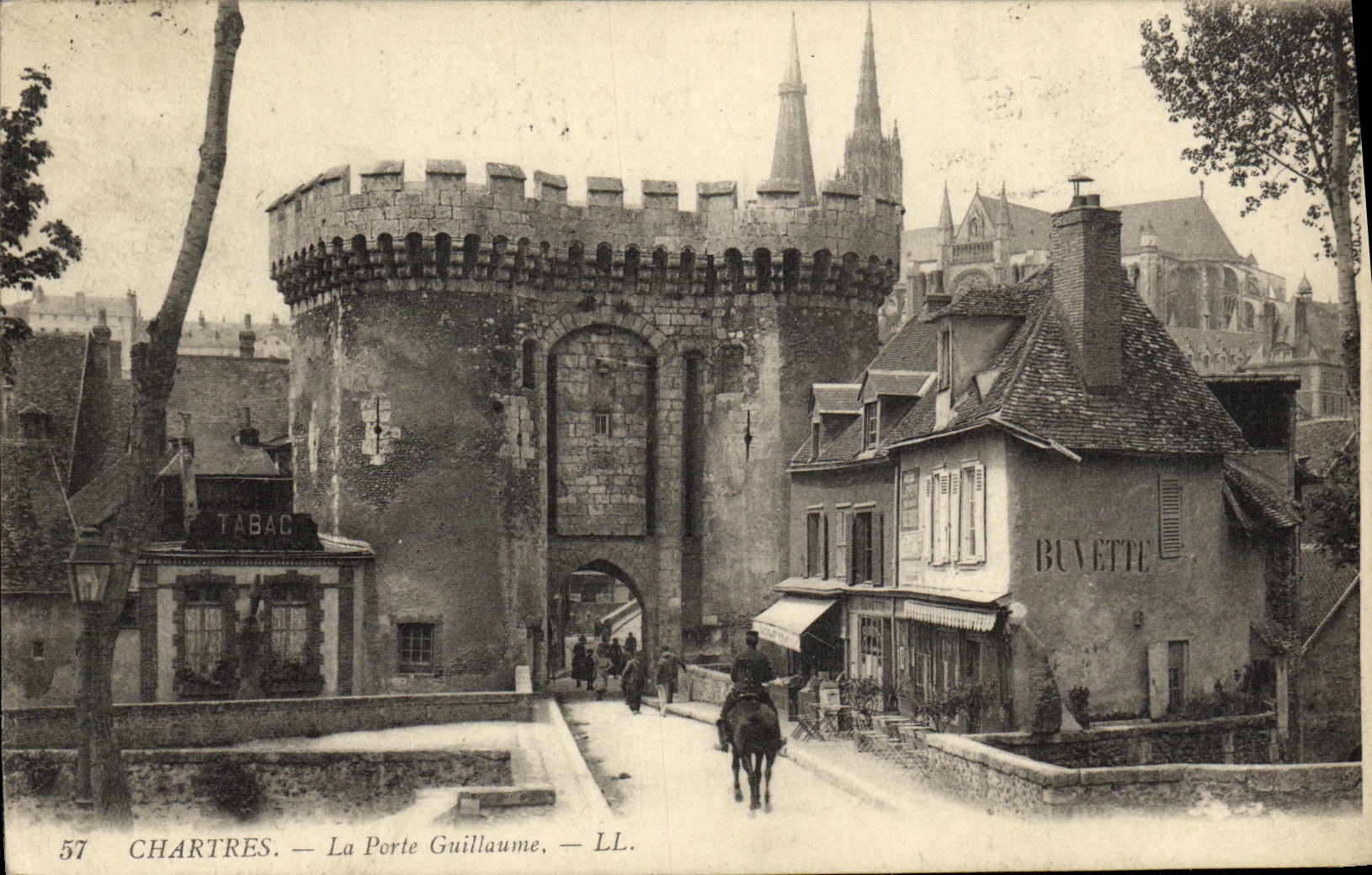 CPA Chartres La Porte Guillaume Buvette cavalier 