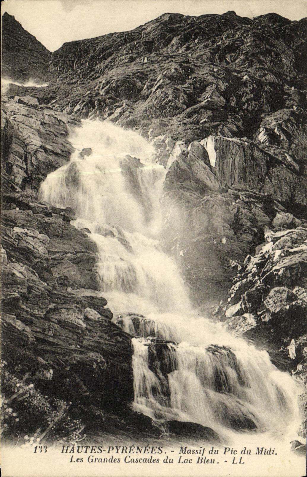 VINTAGE POSTCARD the High Pyrenees Solid mass of the Peak of the South Large Cascades of the Blue Lake