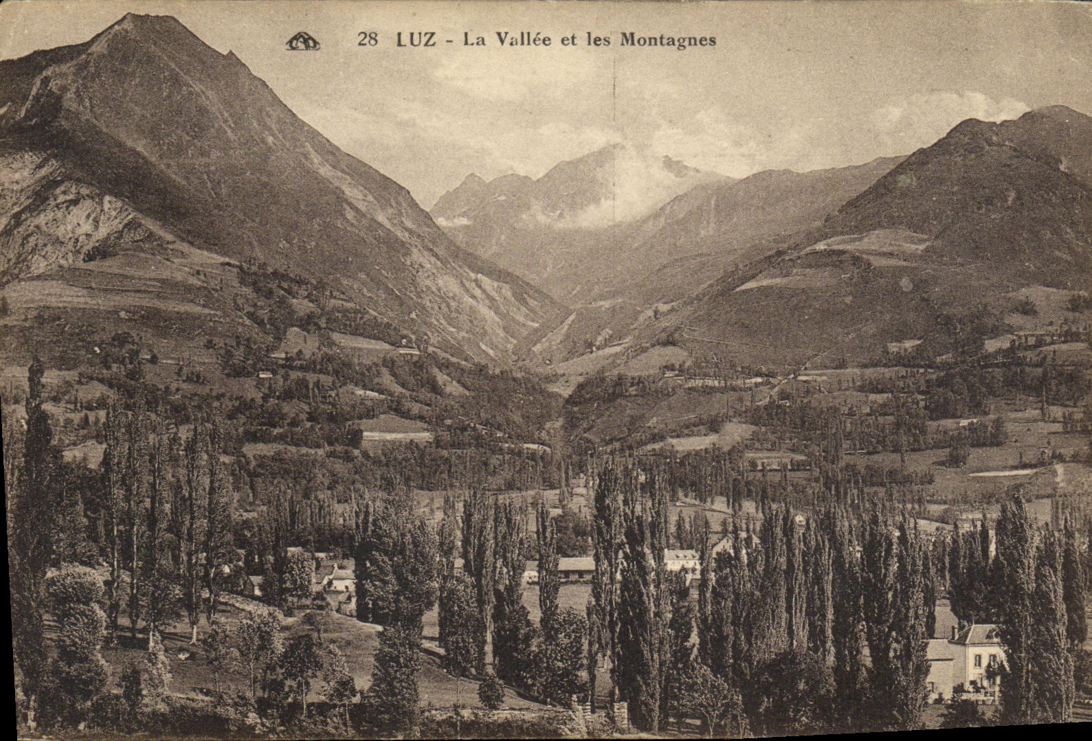 CPA Luz La Vallee et Les Montagnes
