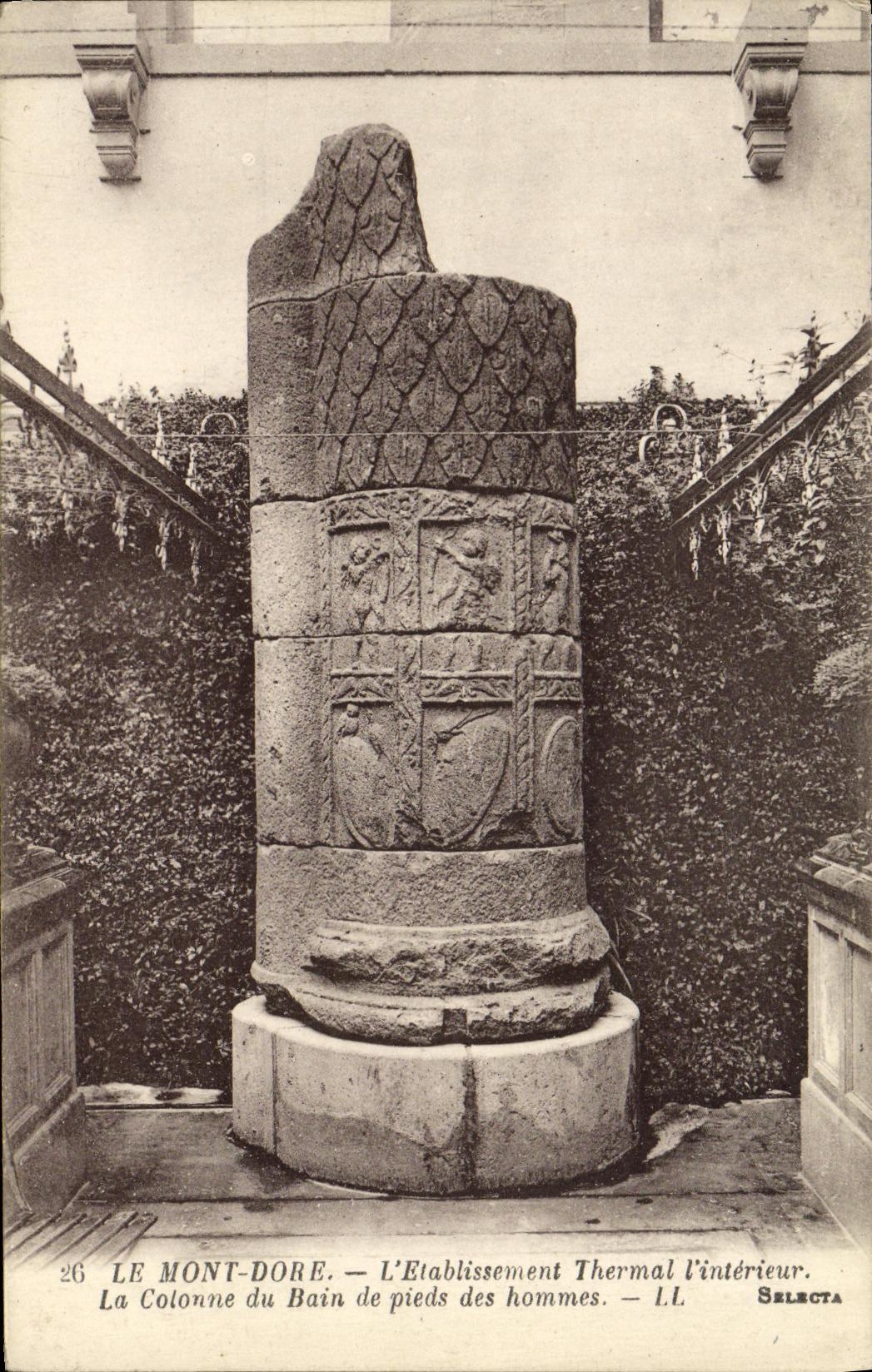 VINTAGE POSTCARD the Mount Gilds L Hydropathic establishment L interior the column of the bath of feet of the men