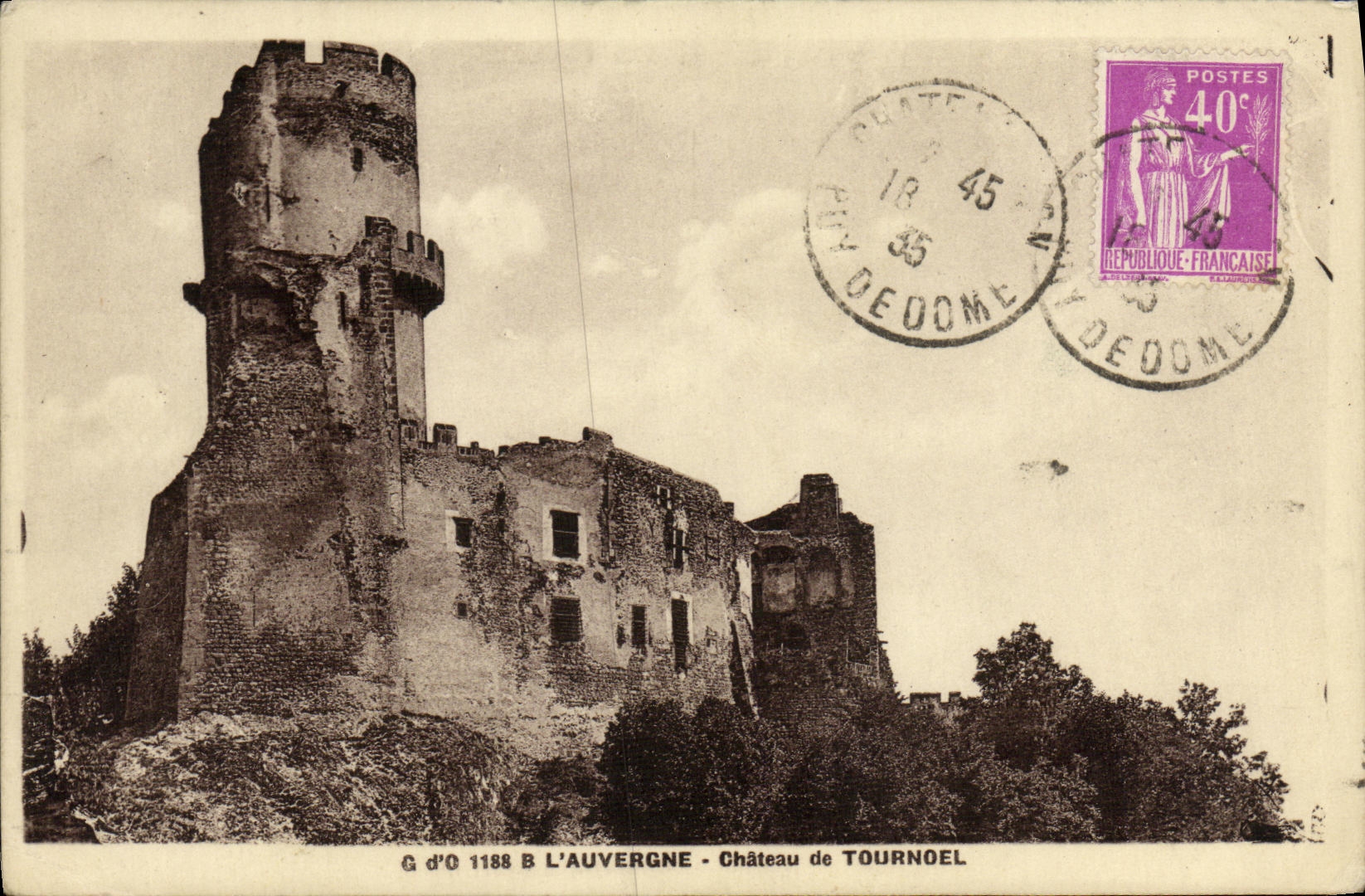 VINTAGE POSTCARD L Auvergne Castle of Tournoel