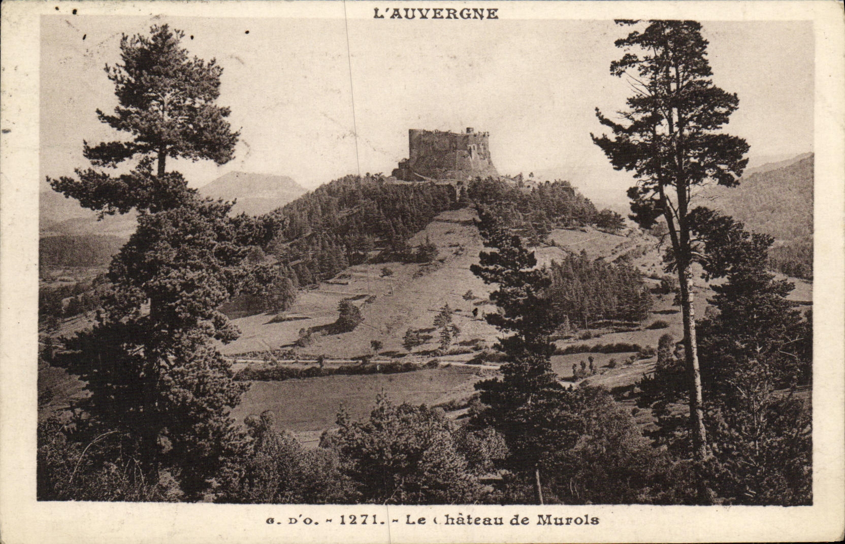 VINTAGE POSTCARD L Auvergne the Castle of Murols