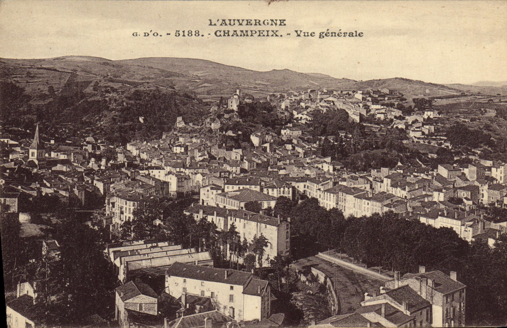 VINTAGE POSTCARD L Auvergne Champeix View