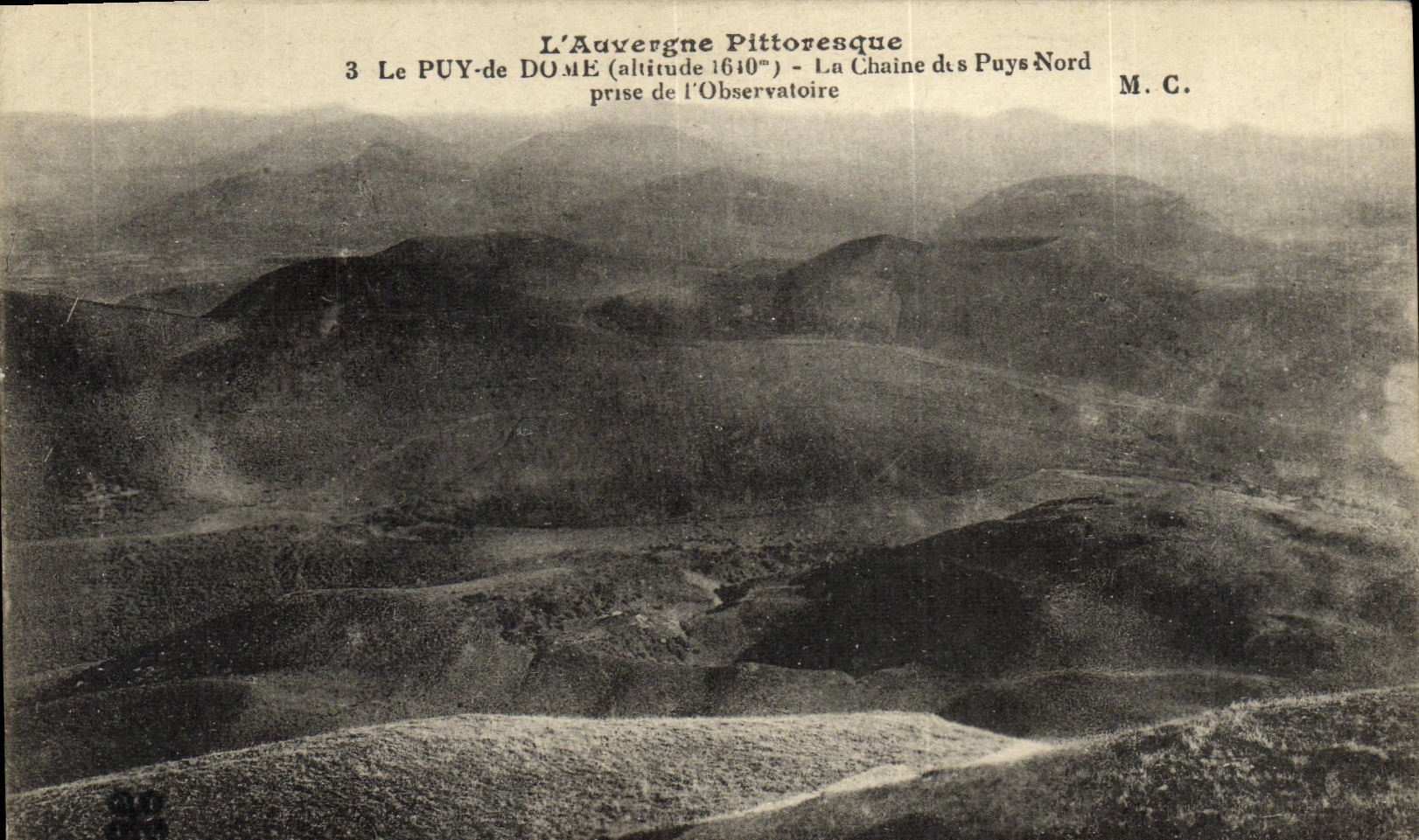 POSTAL L Auvergne Puy de Dome de la VENDIMIA la cadena de Puys norteno tomada de L observatorio