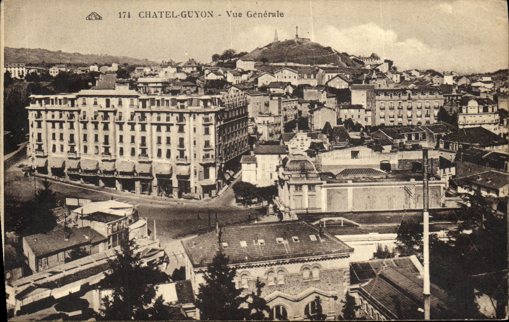 CPA L Auvergne Chatel Guyon Vue Generale