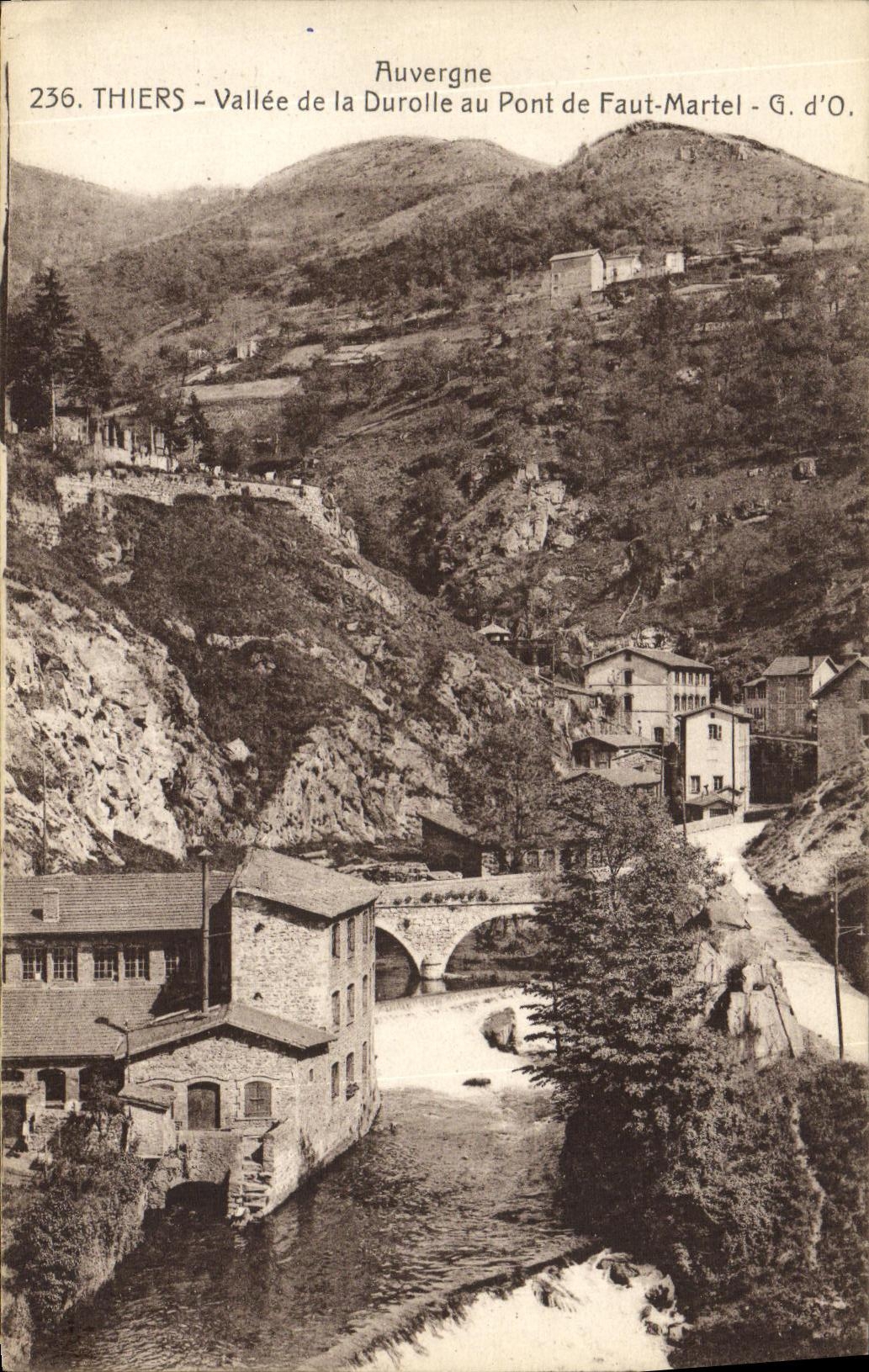 CPA Thiers Vallee de la Durolle au Pont de Faut Martel
