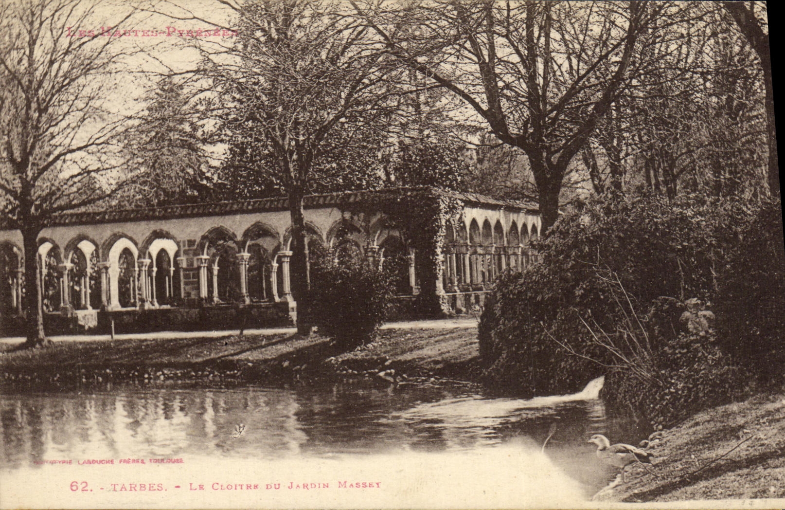 CPA Tarbes La cloitre du jardin Masset