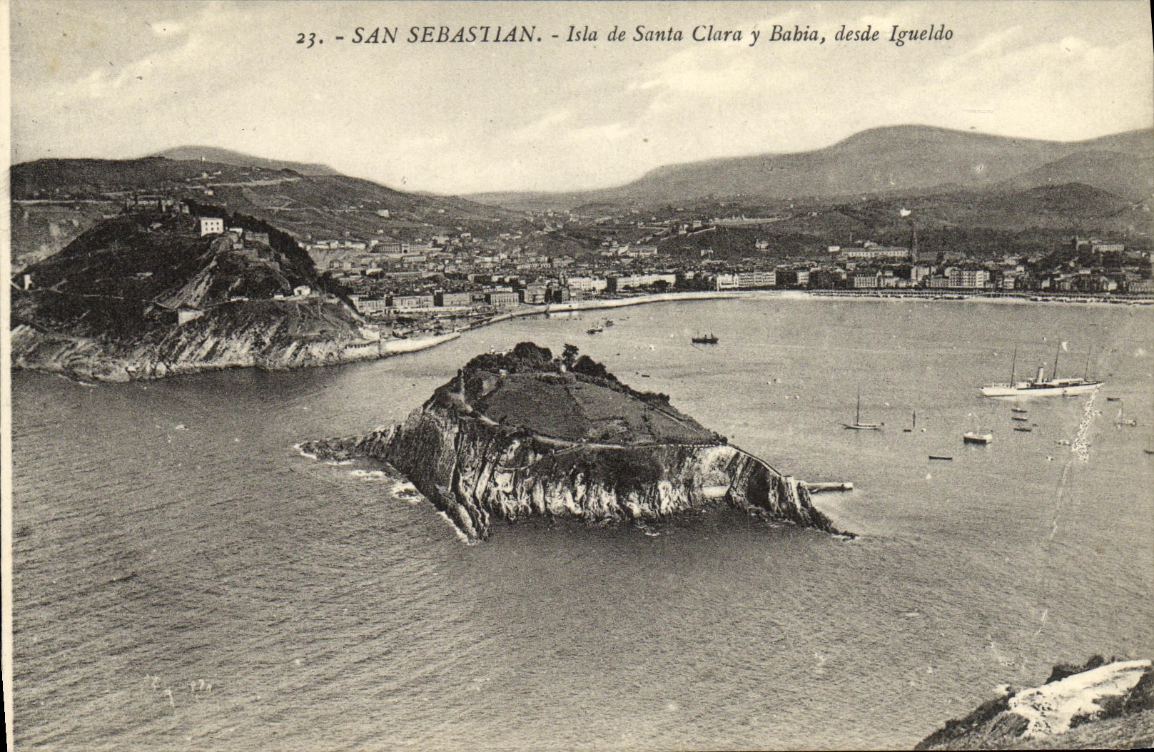 POSTAL San Sebastian Isla Santa Clara Babia Desde Igueldo de la VENDIMIA