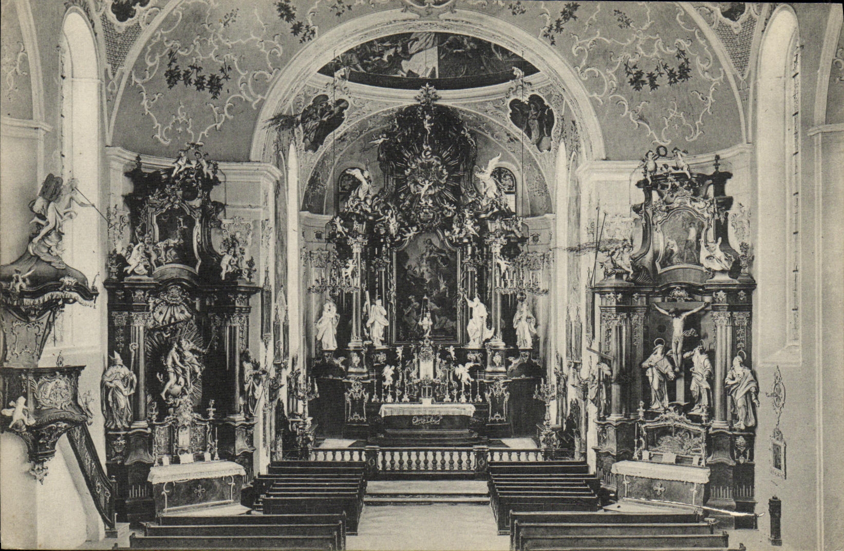 VINTAGE POSTCARD Oberammergau Inneres der Kirche