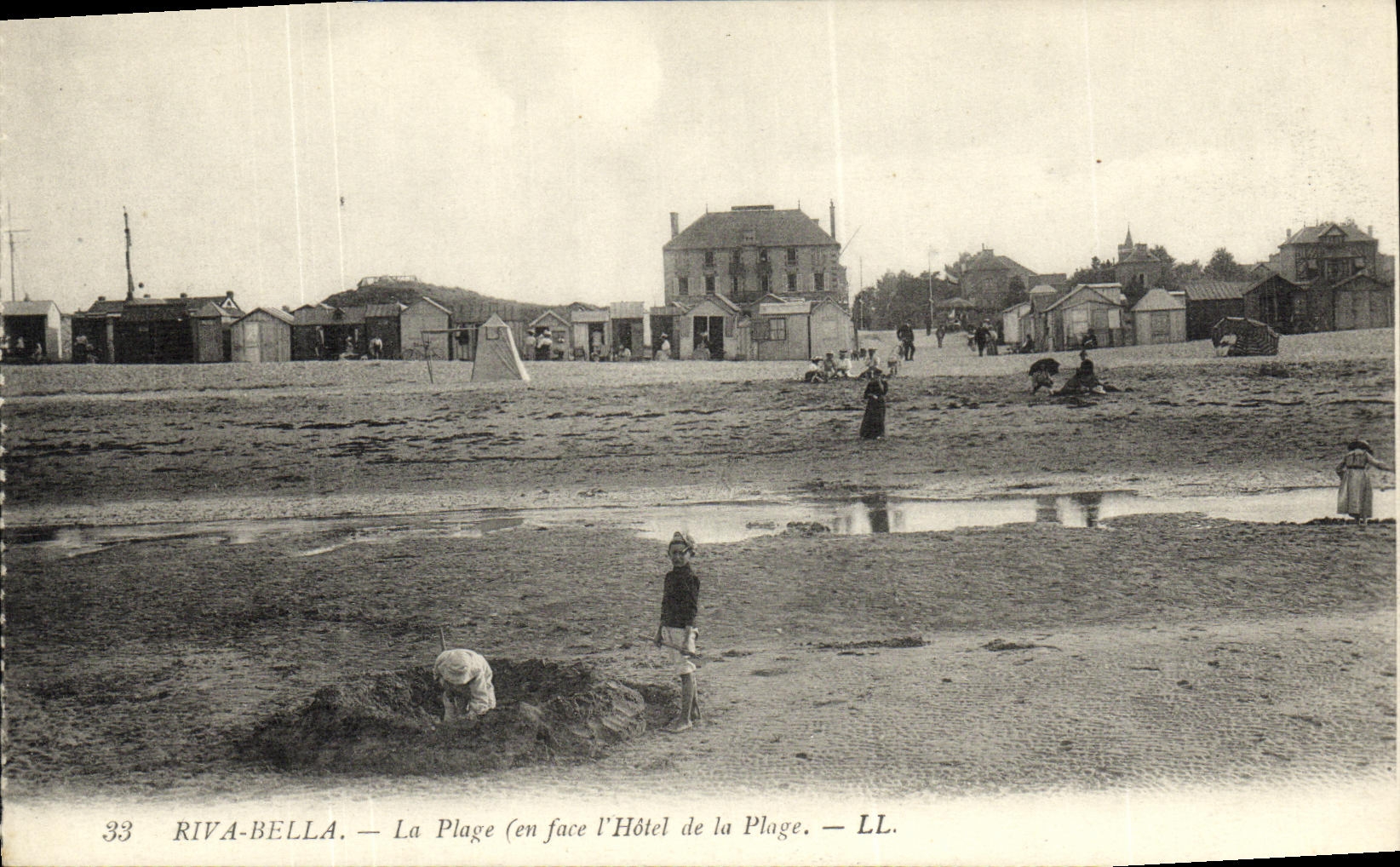VINTAGE POSTCARD Riva Bleated the Beach opposite L hotel the Beach