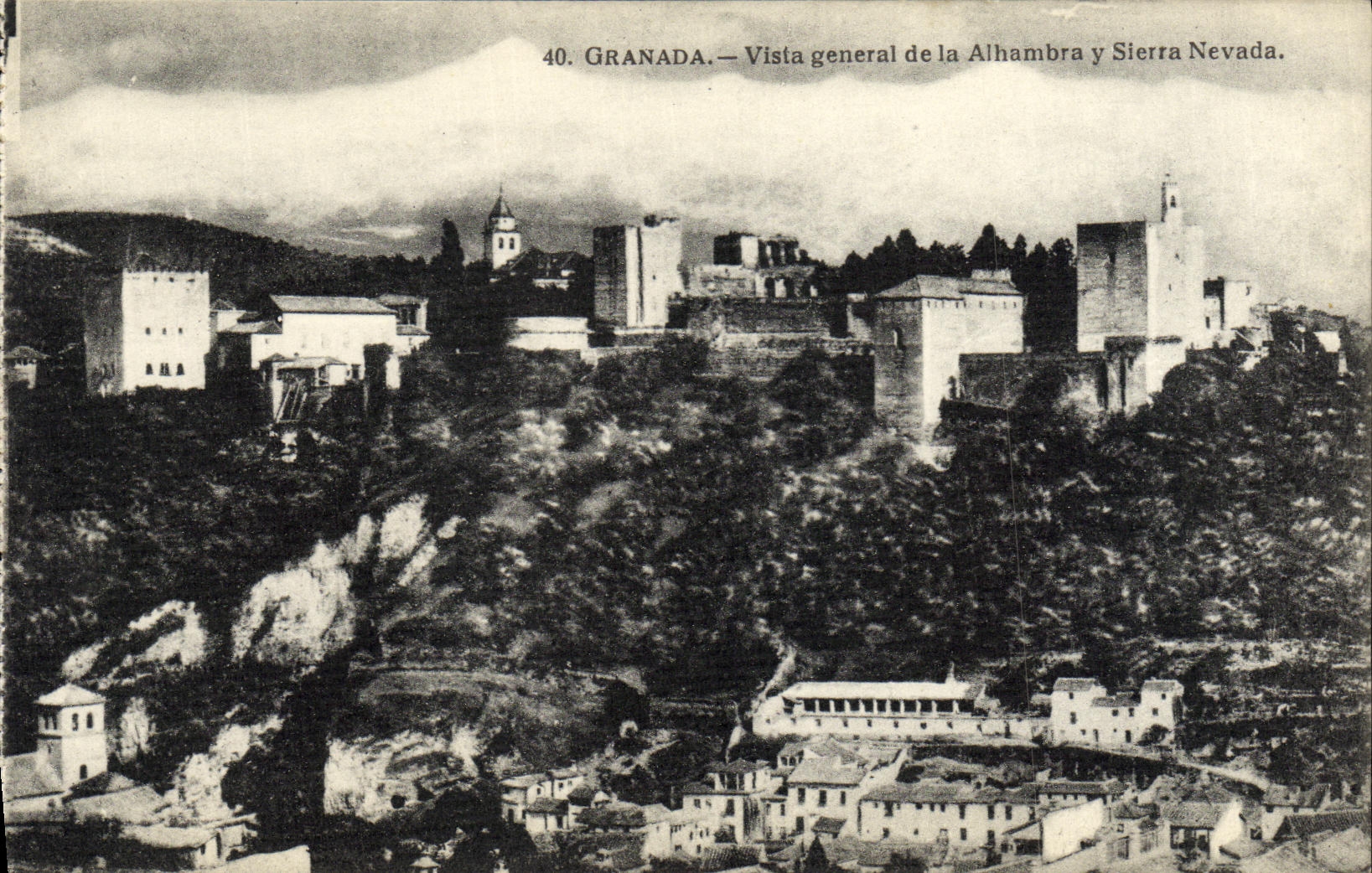 CPA Granada Vista general de la Alhambra y Sierra Nevada