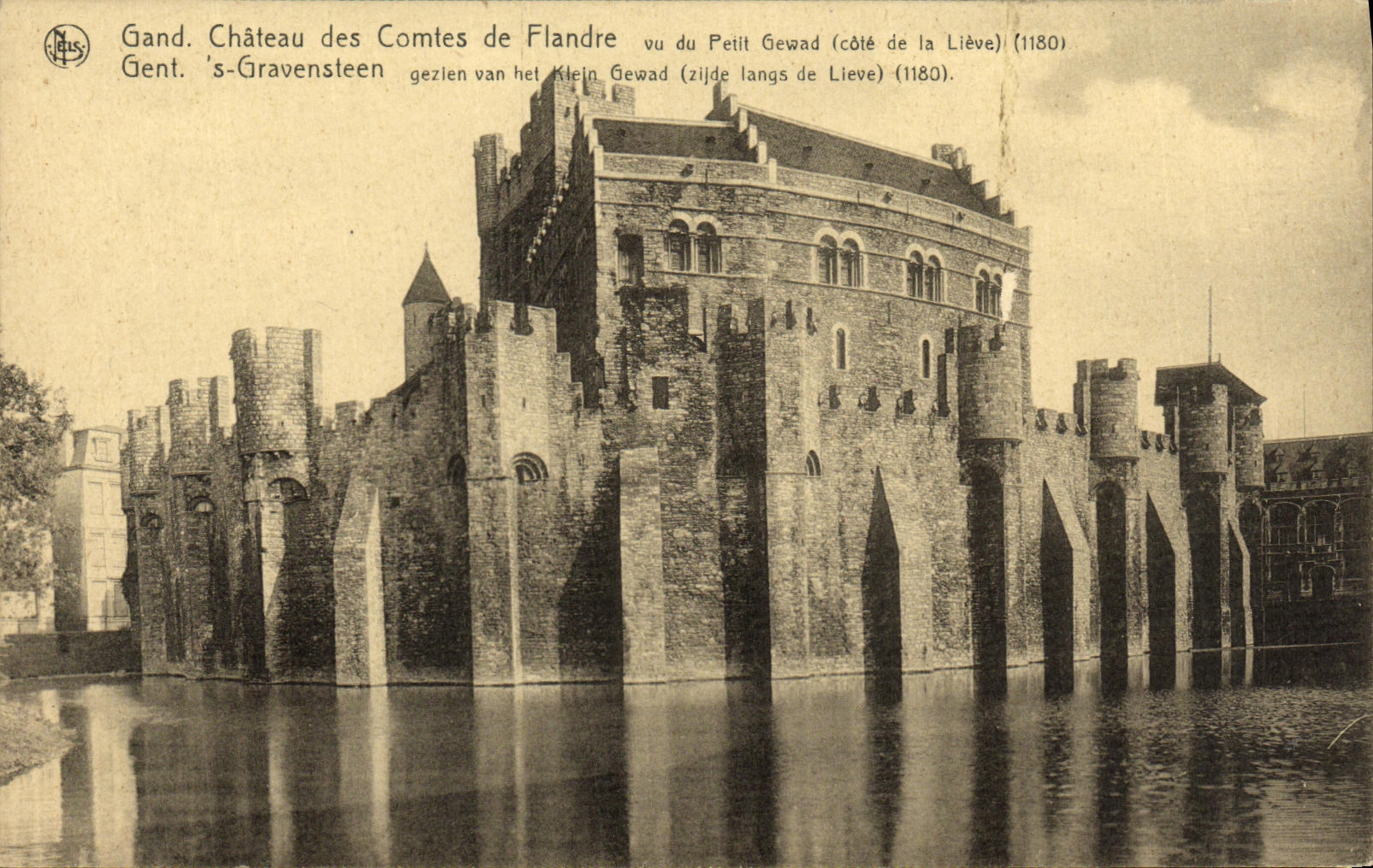 VINTAGE POSTCARD Glove Castle of the Counts de Flandre