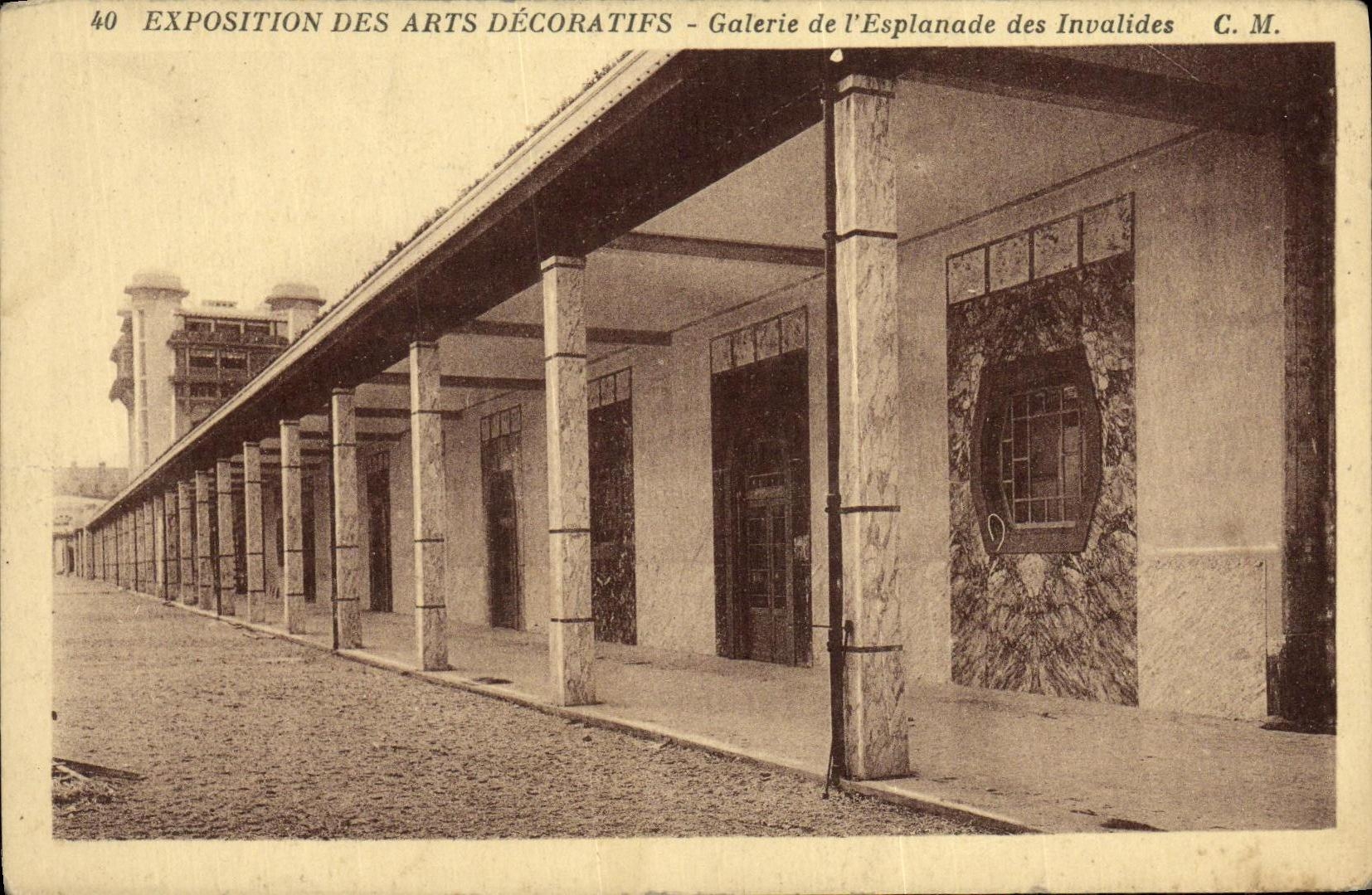 CPA Exposition des Arts Decoratifs Galerie de l Esplanade des Invalides C M