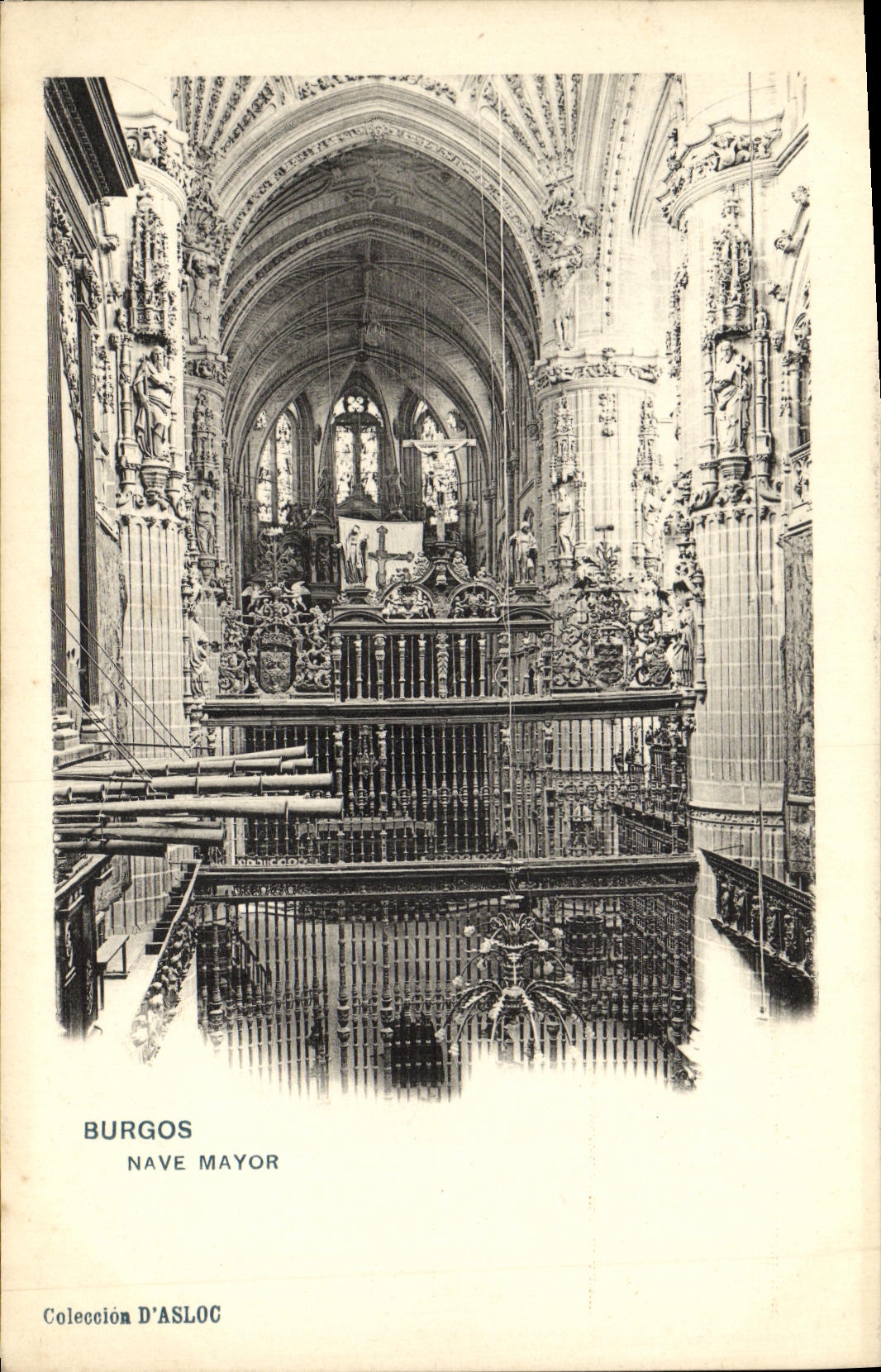 VINTAGE POSTCARD Burgos Nave Mayor