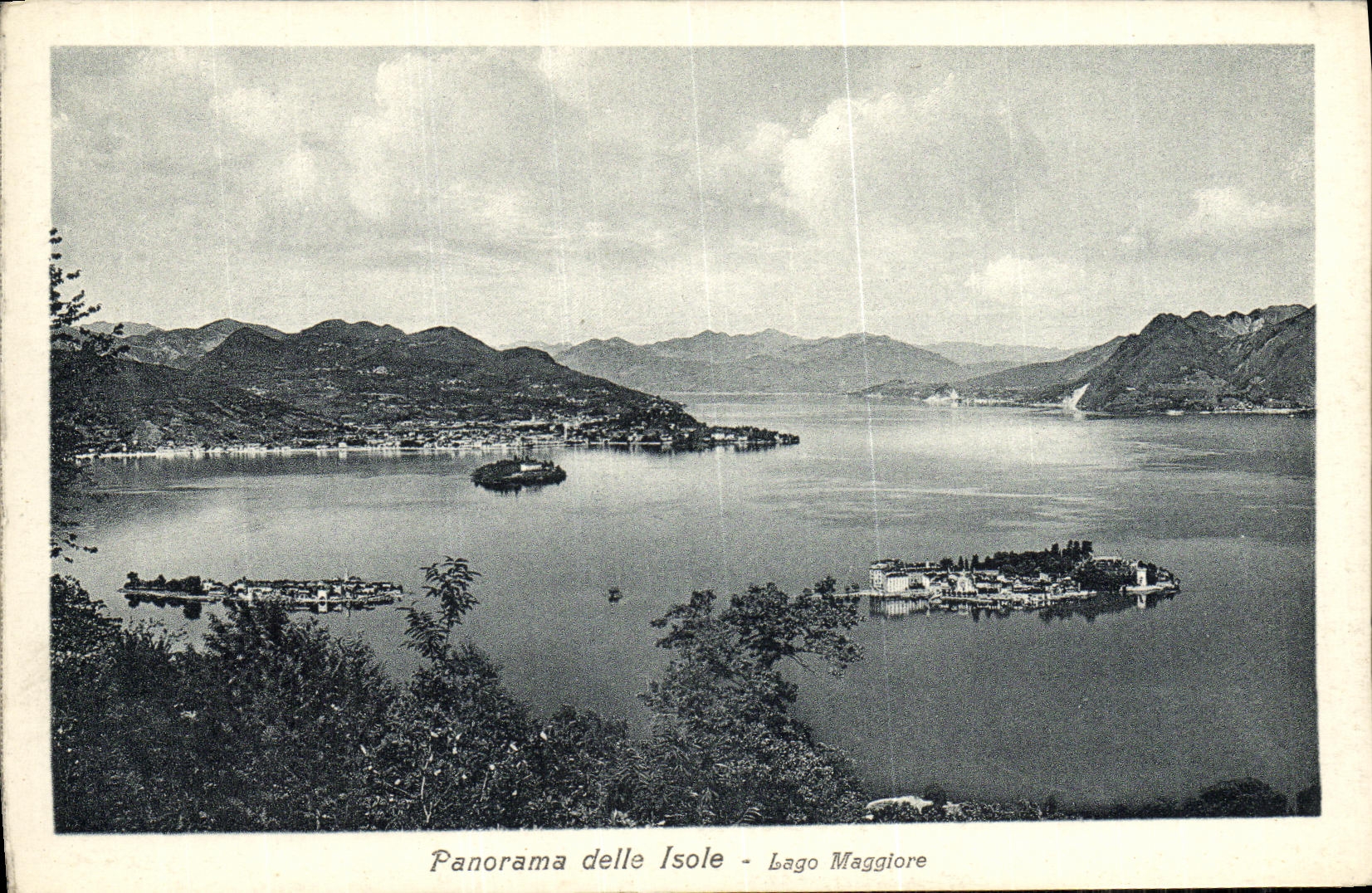 El panorama de la POSTAL de la VENDIMIA mas alla aisla Lago Magglore