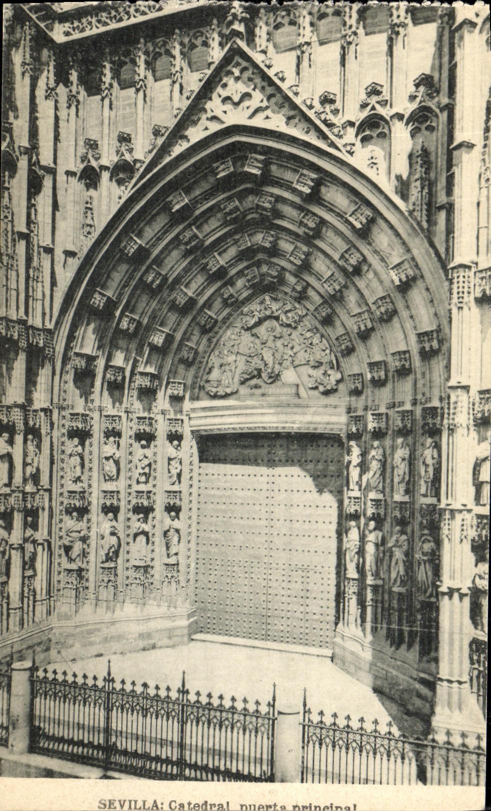 VINTAGE POSTCARD Sevilla Catedral Puerte principal