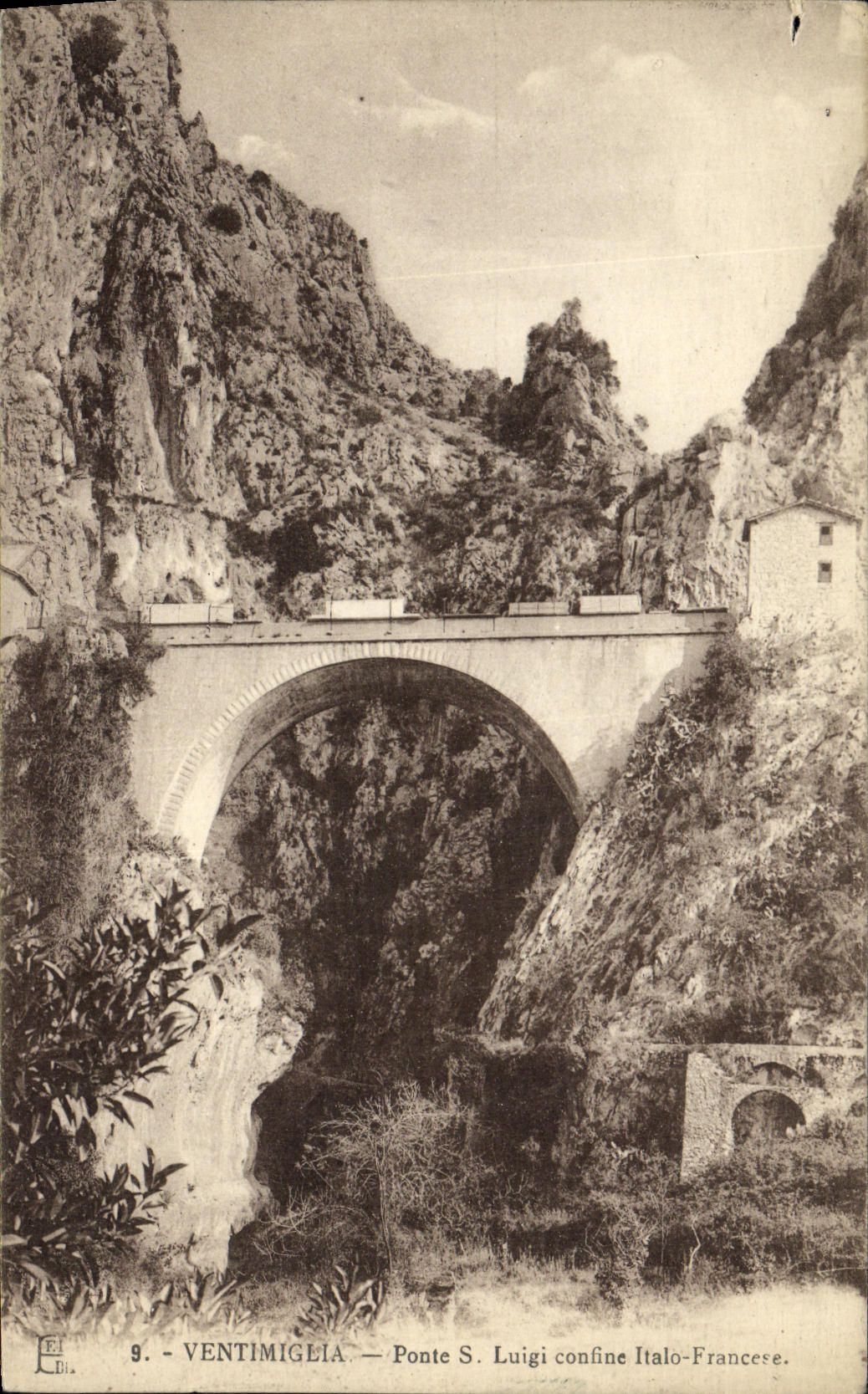 La POSTAL Ventimiglia Ponte S Luis de la VENDIMIA confina Italo Franceese