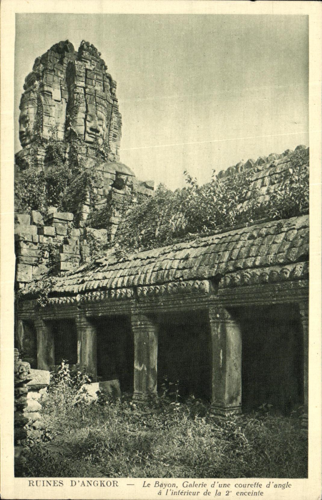 La POSTAL de la VENDIMIA arruina la galeria D de D Angkor Bayon un interior del angulo D del eje de aire D del recinto