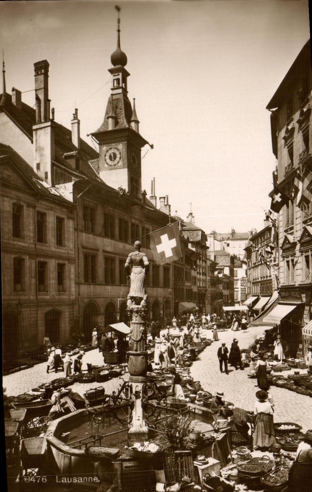 CPA Lausanne Marche de la Palud et hotel de ville