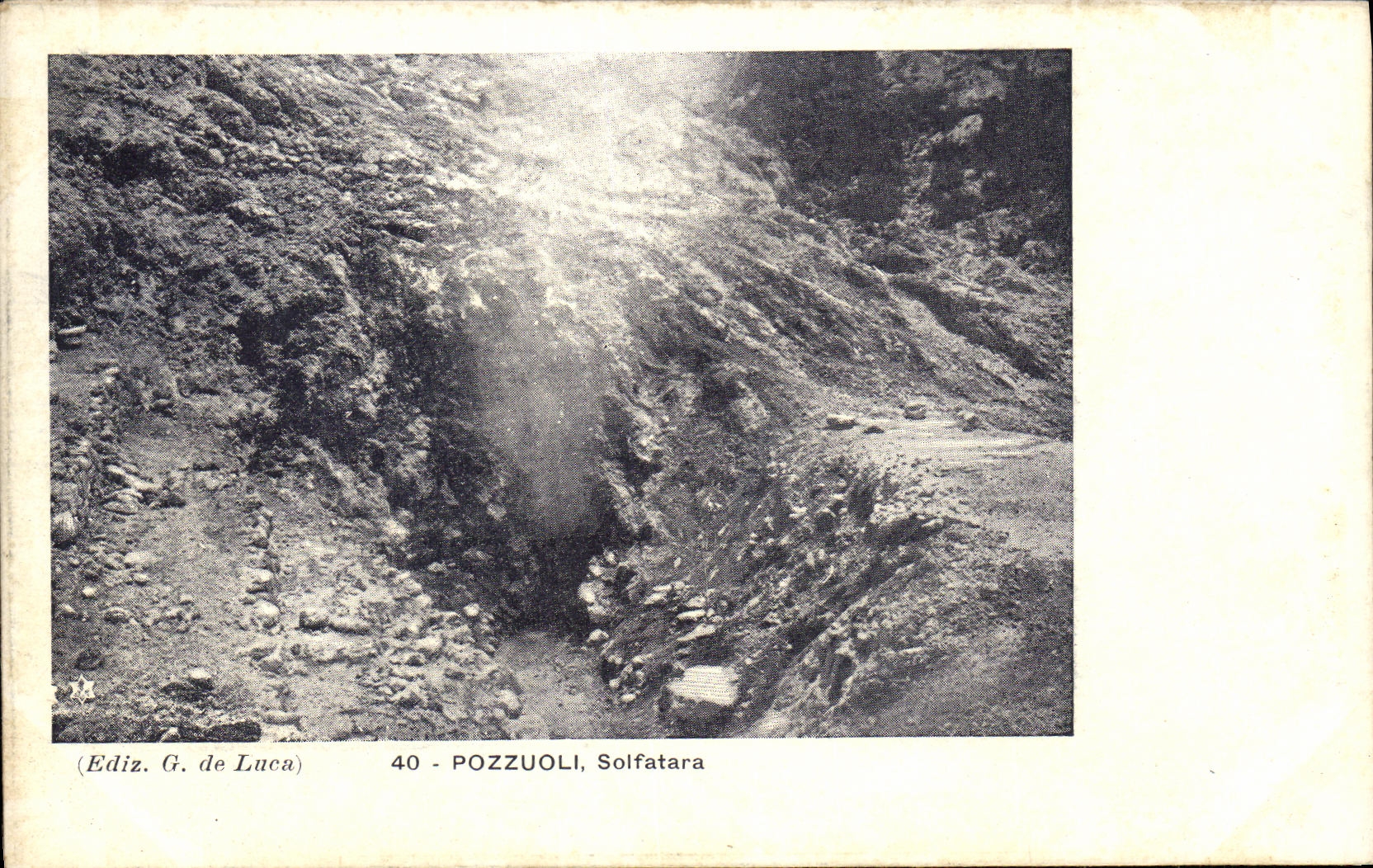 Volcan de la solfatara de Pozzuoli de la POSTAL de la VENDIMIA