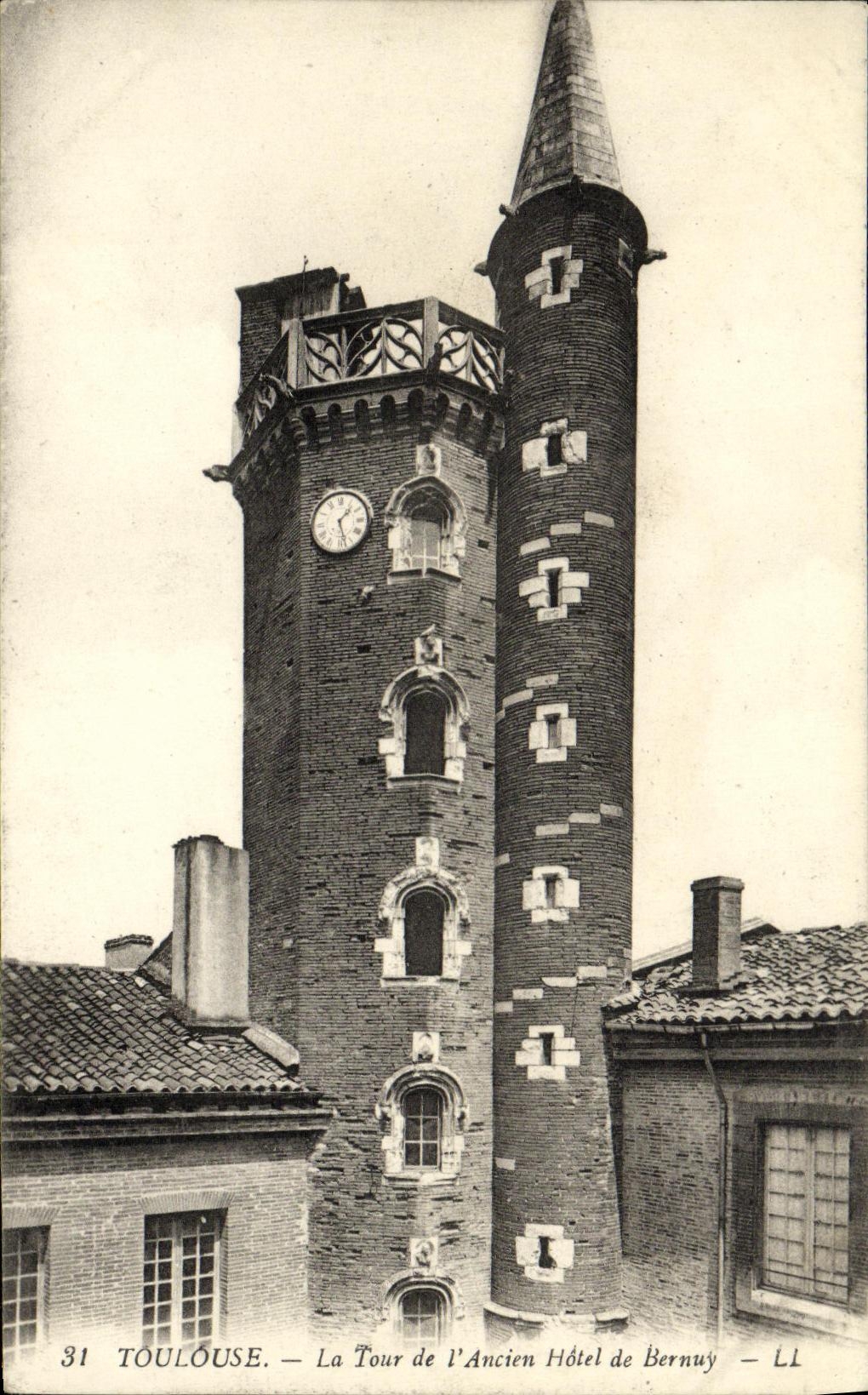 POSTAL Toulouse de la VENDIMIA la torre de L hotel viejo de Bernuy