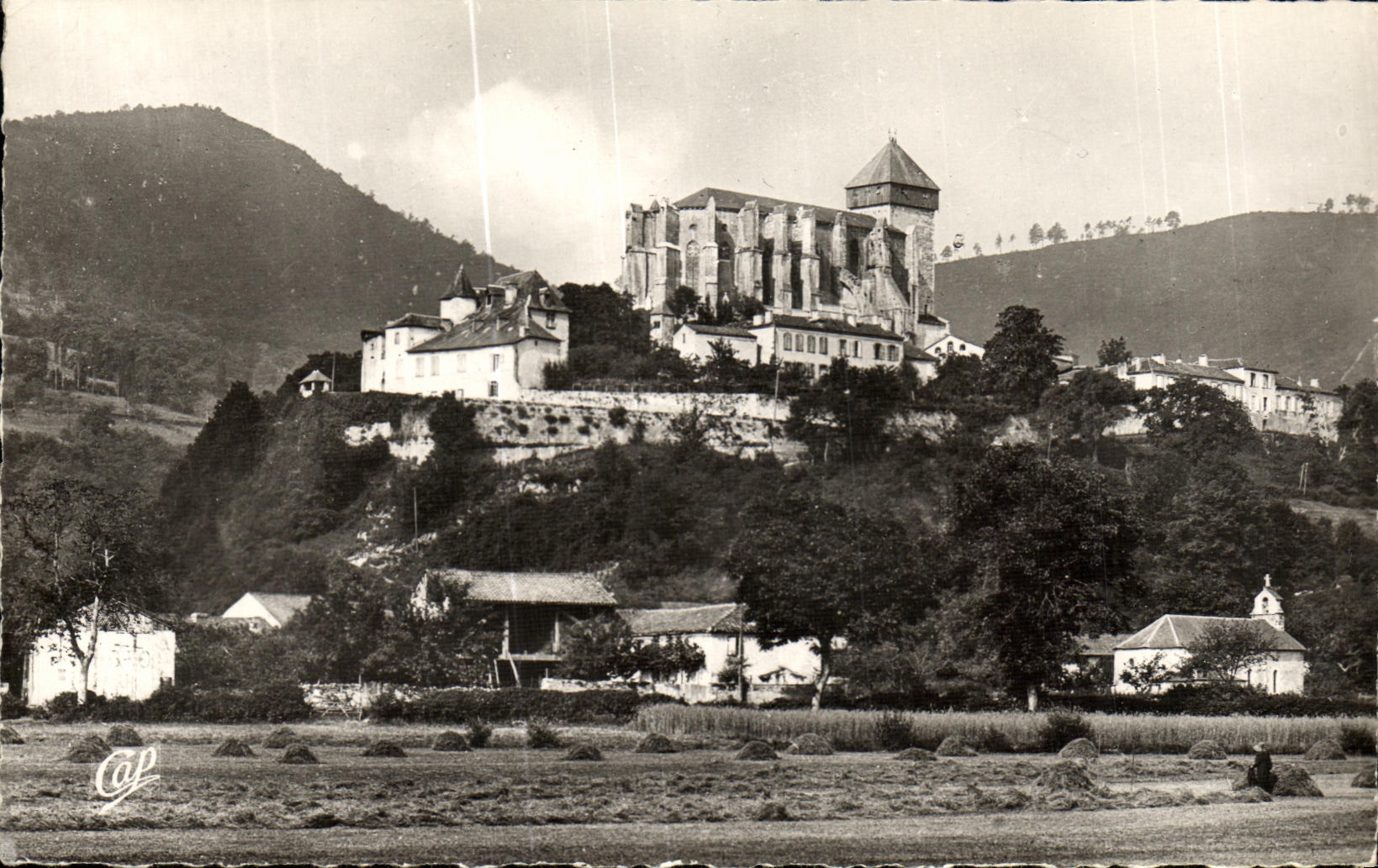 MODERN CARD Holy Bertrand De Comminges View