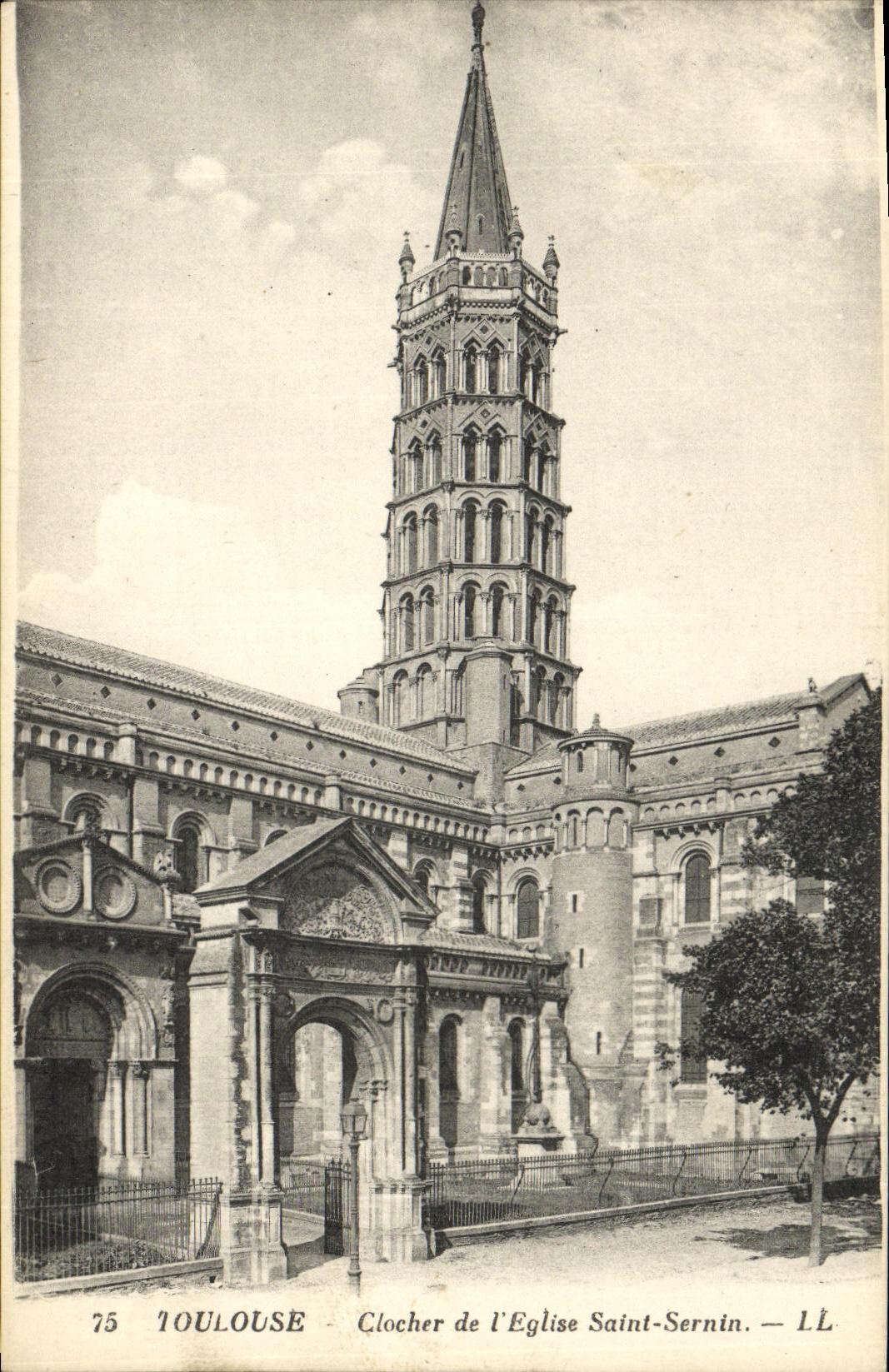 Campana torre de Toulouse de la POSTAL de la VENDIMIA de L iglesia Sernin Saint