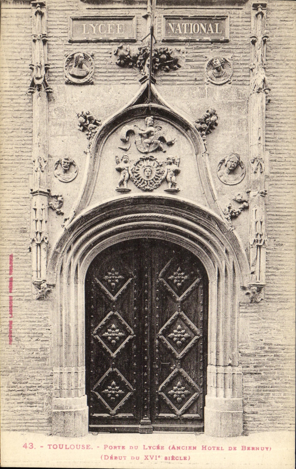 La POSTAL Toulouse de la VENDIMIA lleva el hotel de Ancin de la universidad de Bernuy