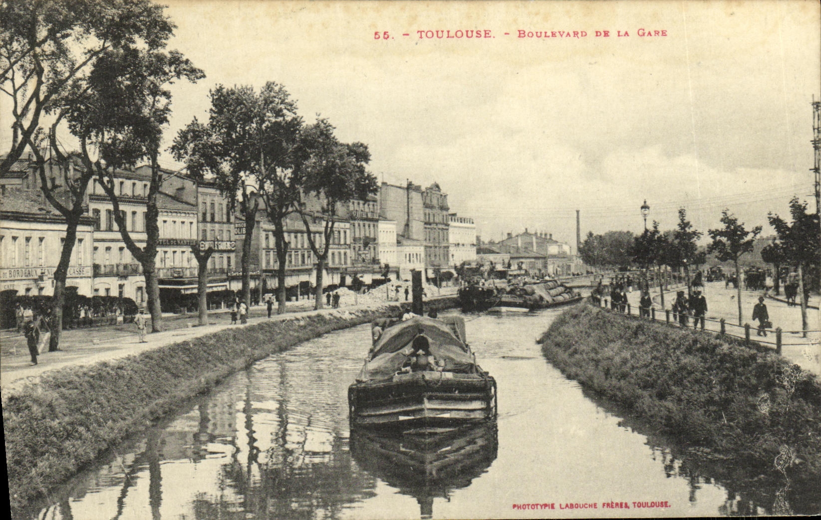 Bulevar de Toulouse de la POSTAL de la VENDIMIA de la lancha a remolque de la estacion