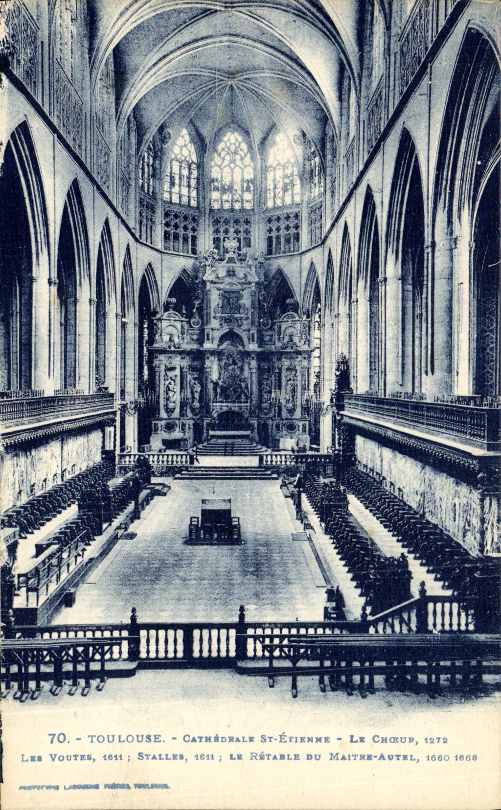 Las camaras acorazadas del estribillo de St  Etienne de la catedral de Toulouse de la POSTAL de la VENDIMIA el volver a presentar y el horno principal tienden un puente sobre