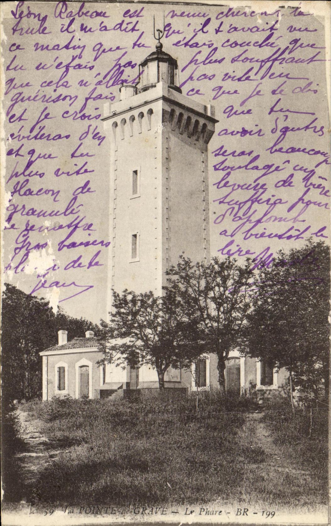VINTAGE POSTCARD Top of Engraves the Lighthouse