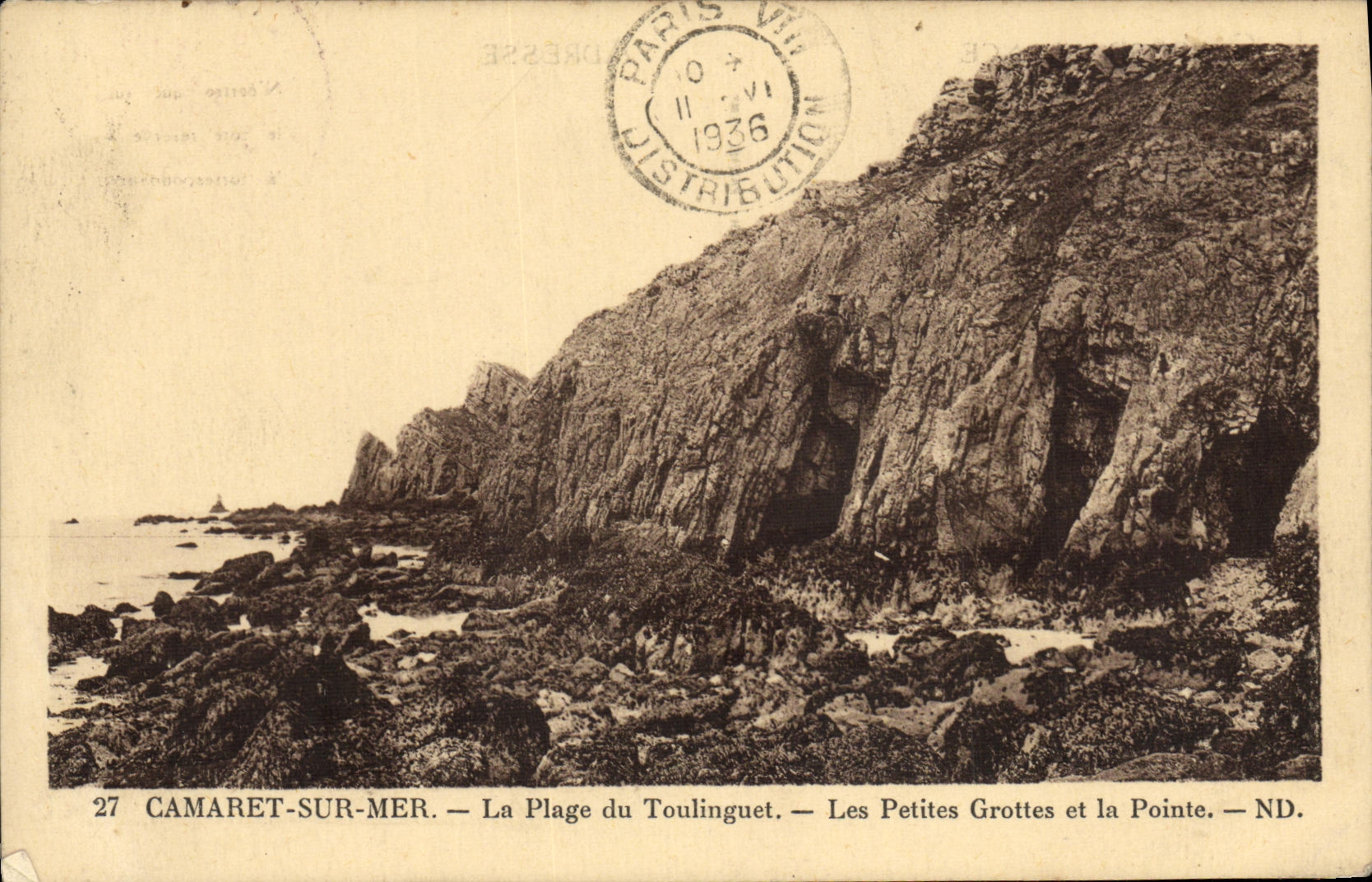 VINTAGE POSTCARD Camaret on Sea the Beach of Toulinguet Small Caves and the Point