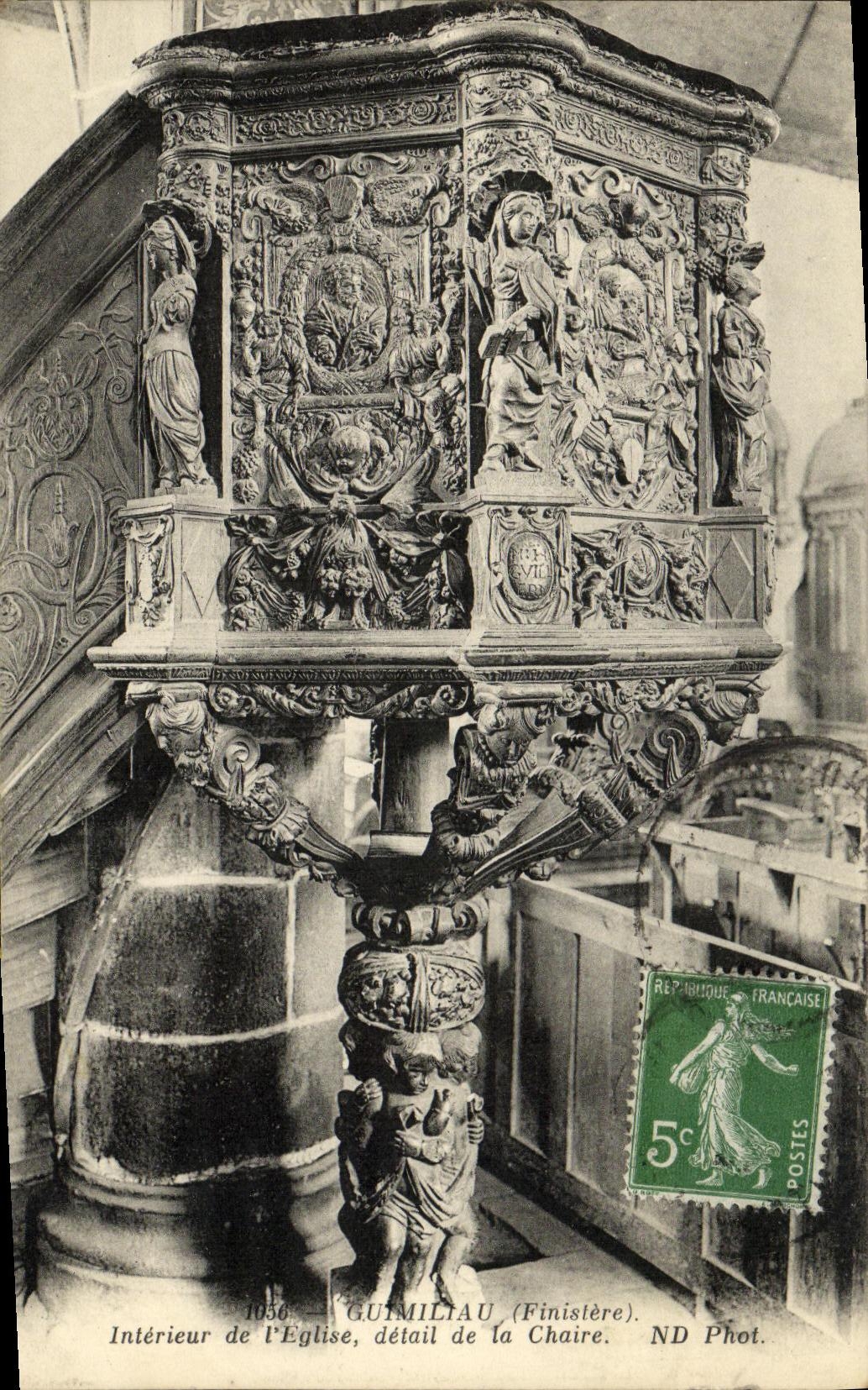 CPA Guimiliau Interieur de l Eglise detail de la Chaire