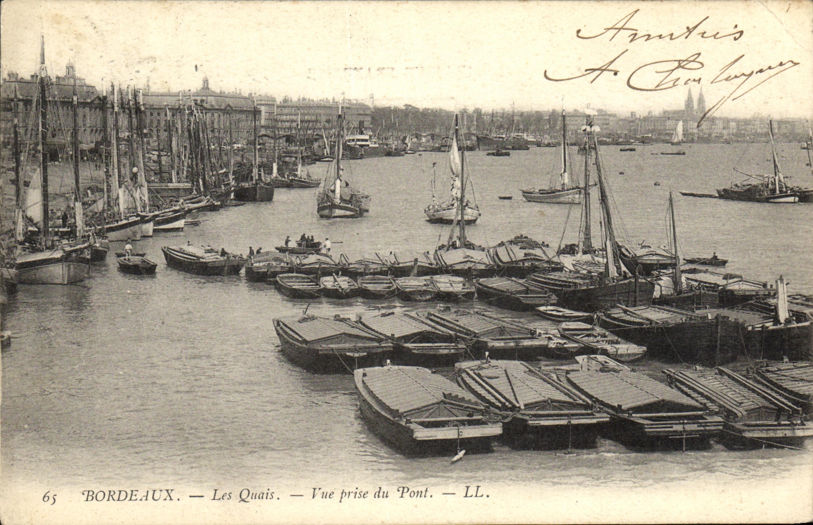 CPA Bordeaux Les Quais Vue prise du Pont Bateaux