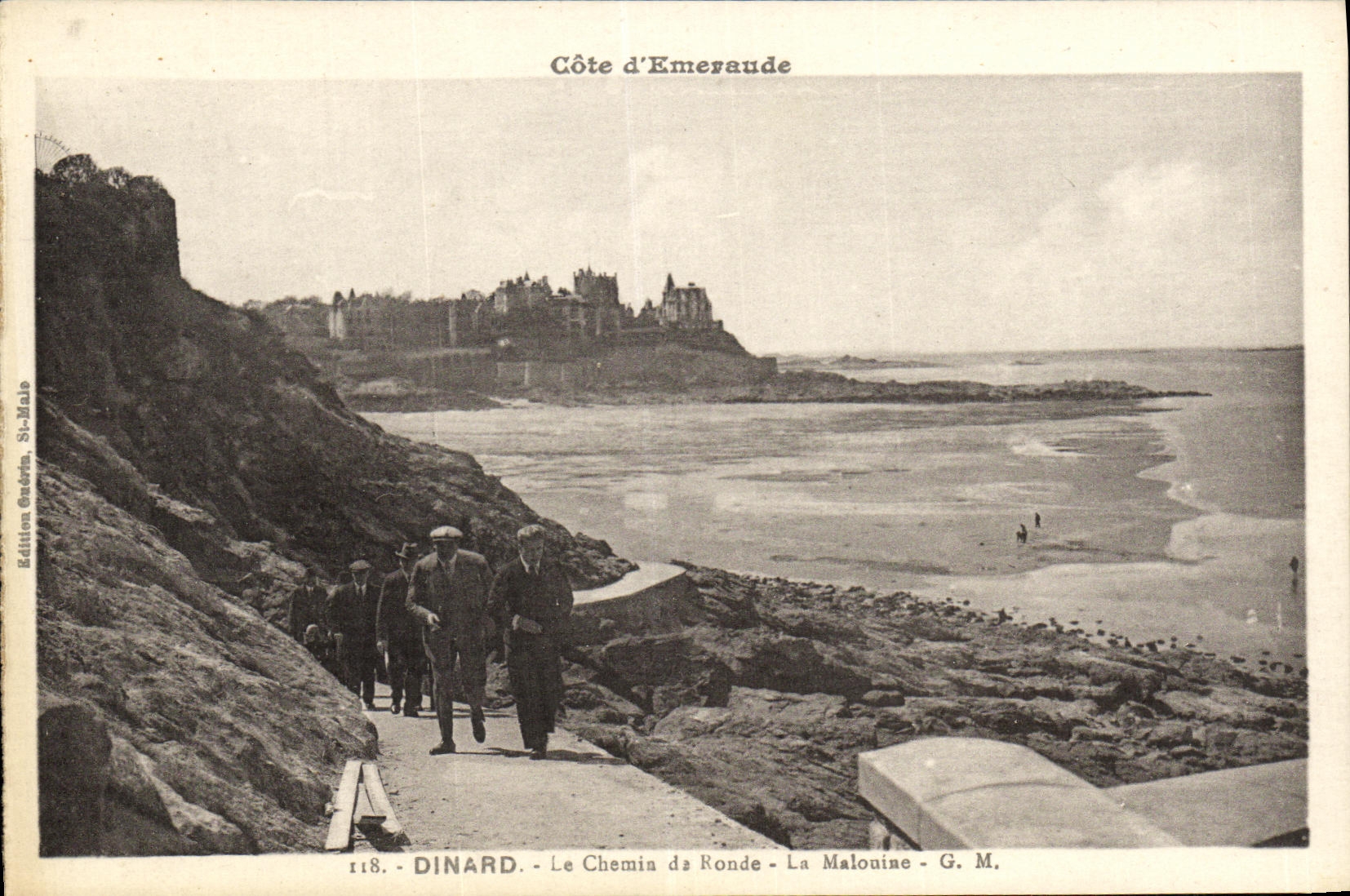 CPA Dinard Le Chemin de Ronde La Malouine