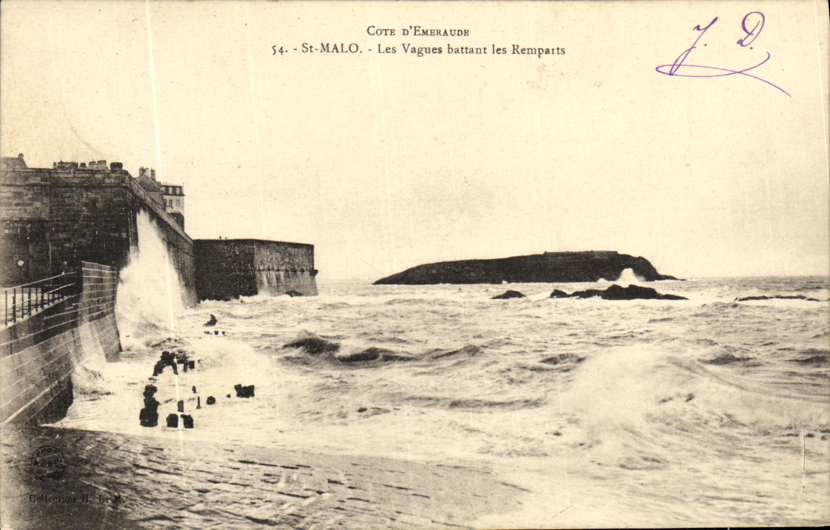 VINTAGE POSTCARD St Malo the Vague ones beating the Walls