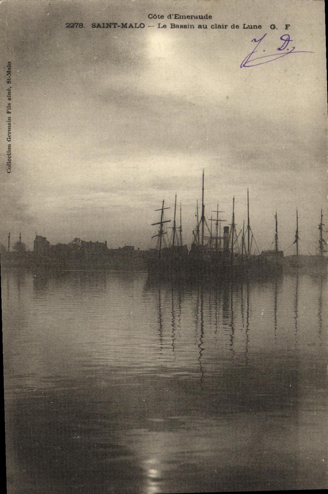 VINTAGE POSTCARD Holy Malo the Basin with the moonlight Boats