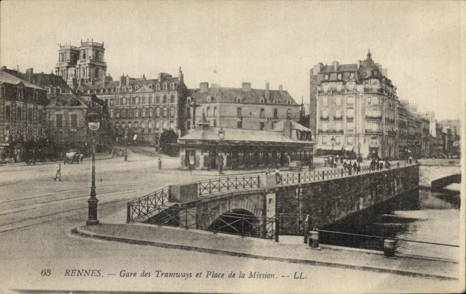 CPA Rennes Gare Des tramways et Place de la Mission