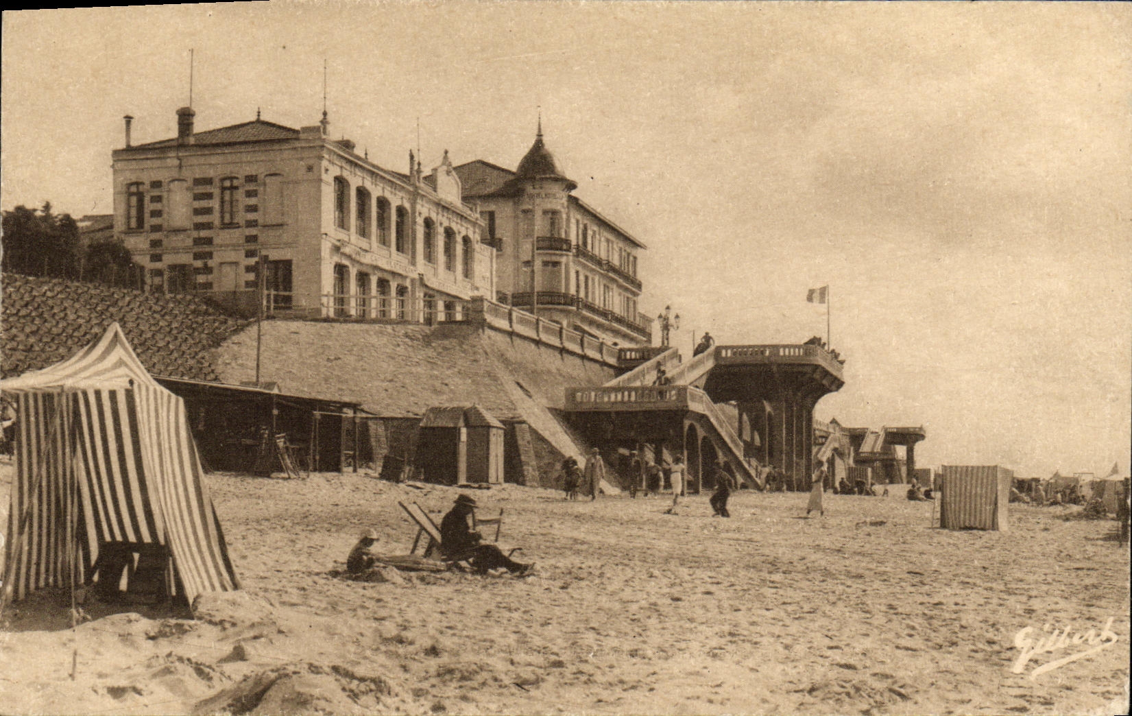 VINTAGE POSTCARD Soulac On Sea the Pontoon and Hotels